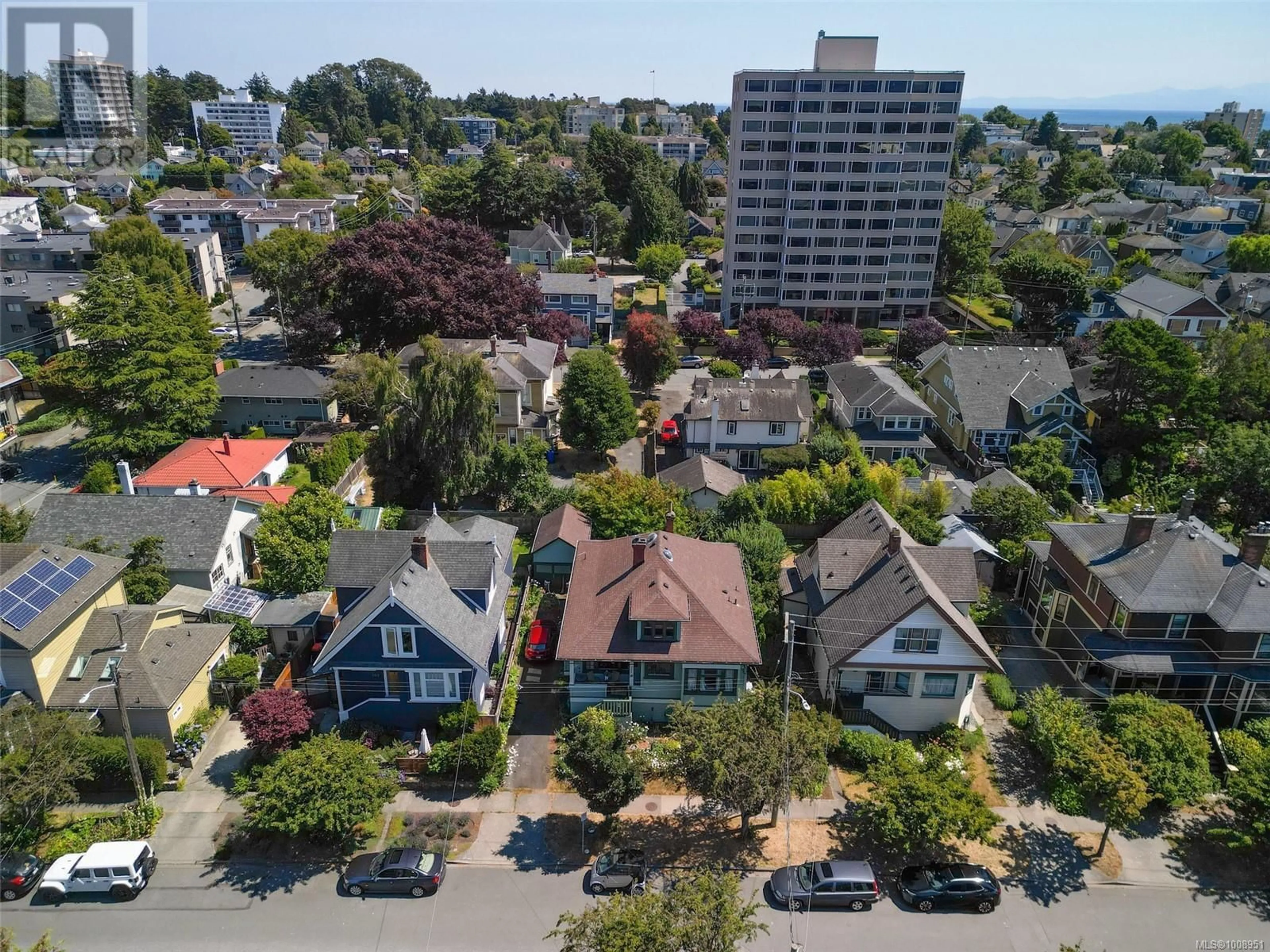 A pic from outside/outdoor area/front of a property/back of a property/a pic from drone, city buildings view from balcony for 145 MEDANA STREET, Victoria British Columbia V8V2H6