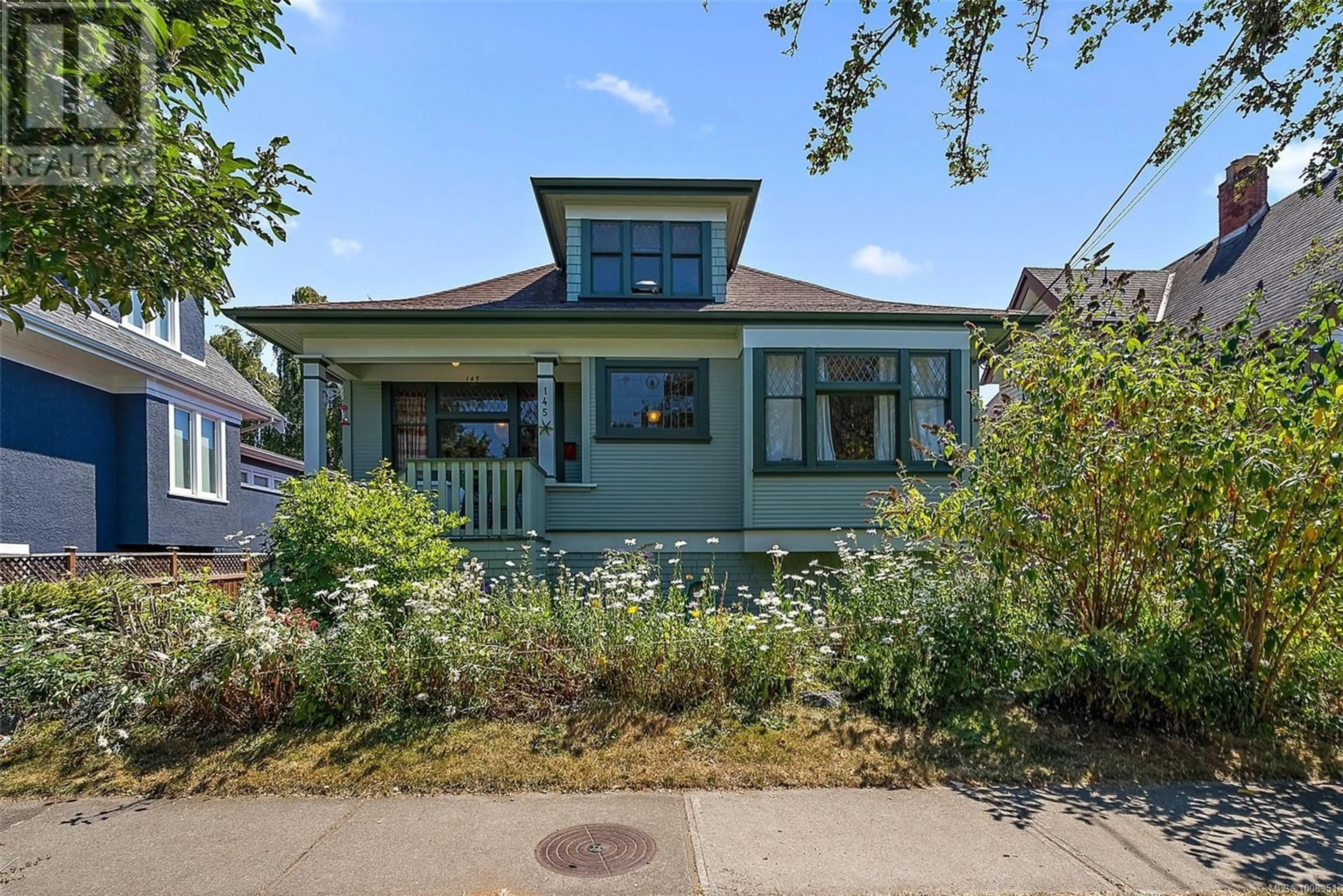 Unknown for 145 MEDANA STREET, Victoria British Columbia V8V2H6