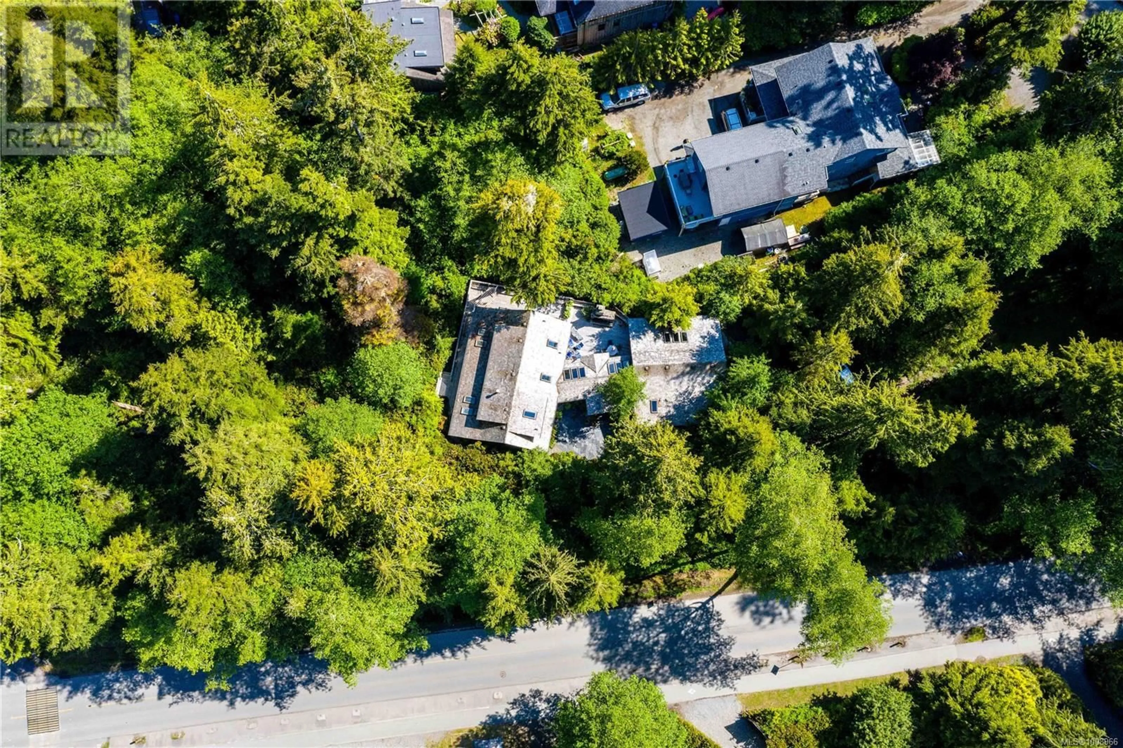 A pic from outside/outdoor area/front of a property/back of a property/a pic from drone, street for 1180 LYNN ROAD, Tofino British Columbia V0R2Z0