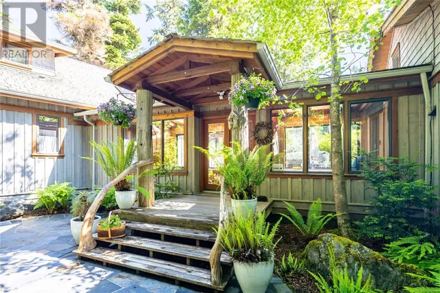 1180 LYNN ROAD, Tofino 5
