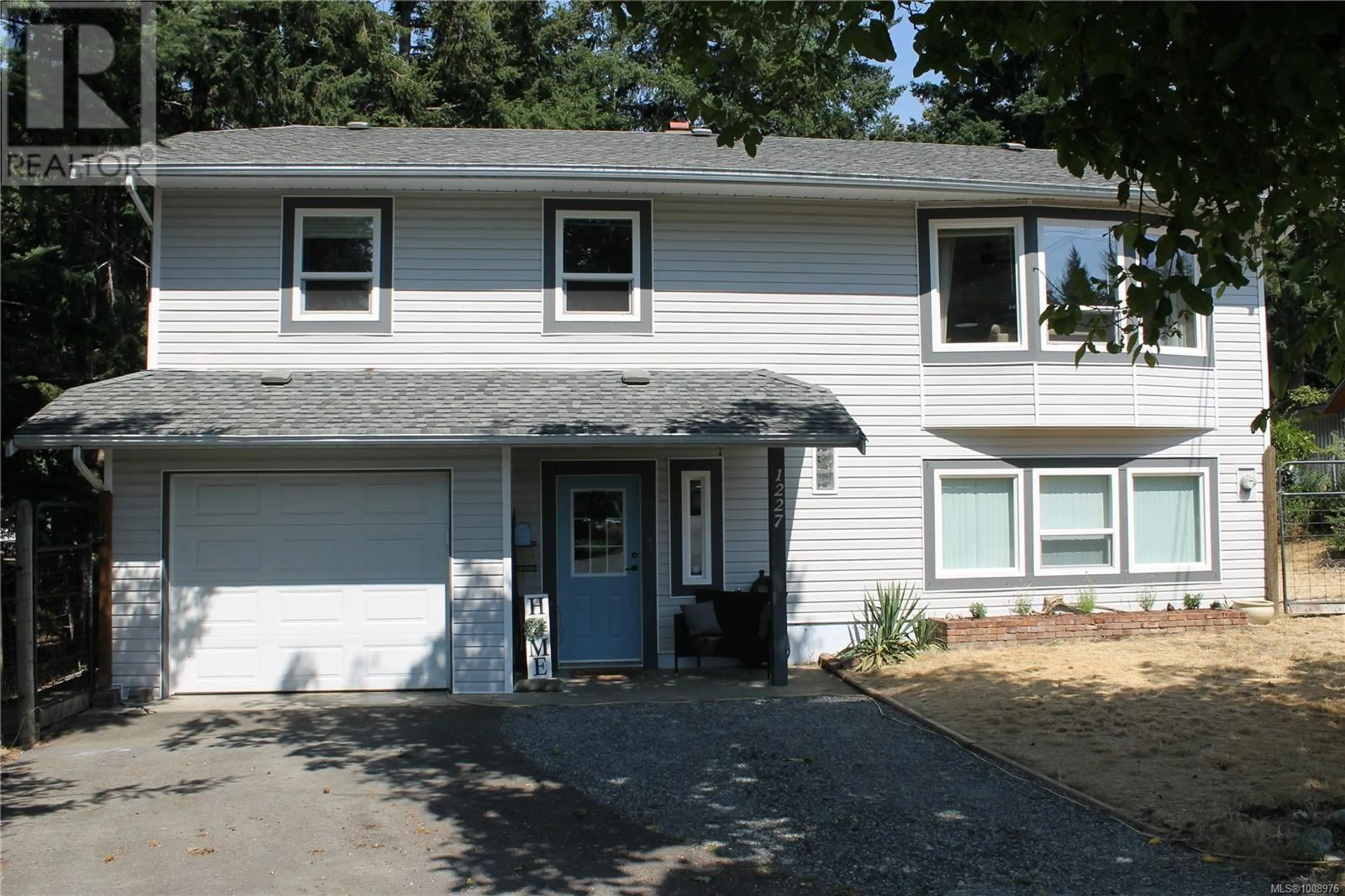 Home with vinyl exterior material, street for 1227 MARGARET PLACE, Duncan British Columbia V9L5R6