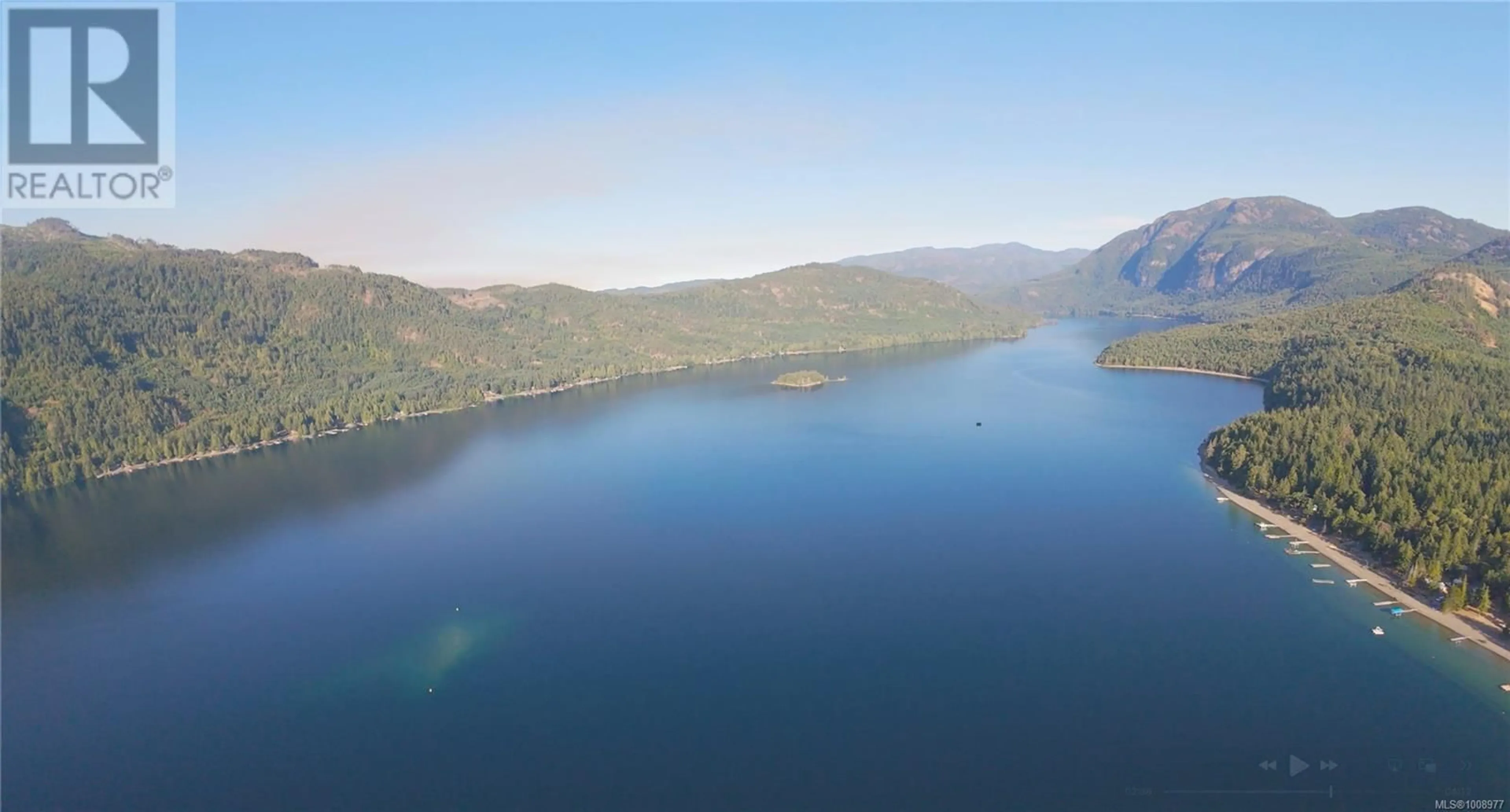 Blurry image for 3148 BAY ROAD, Qualicum Beach British Columbia V9K2L7
