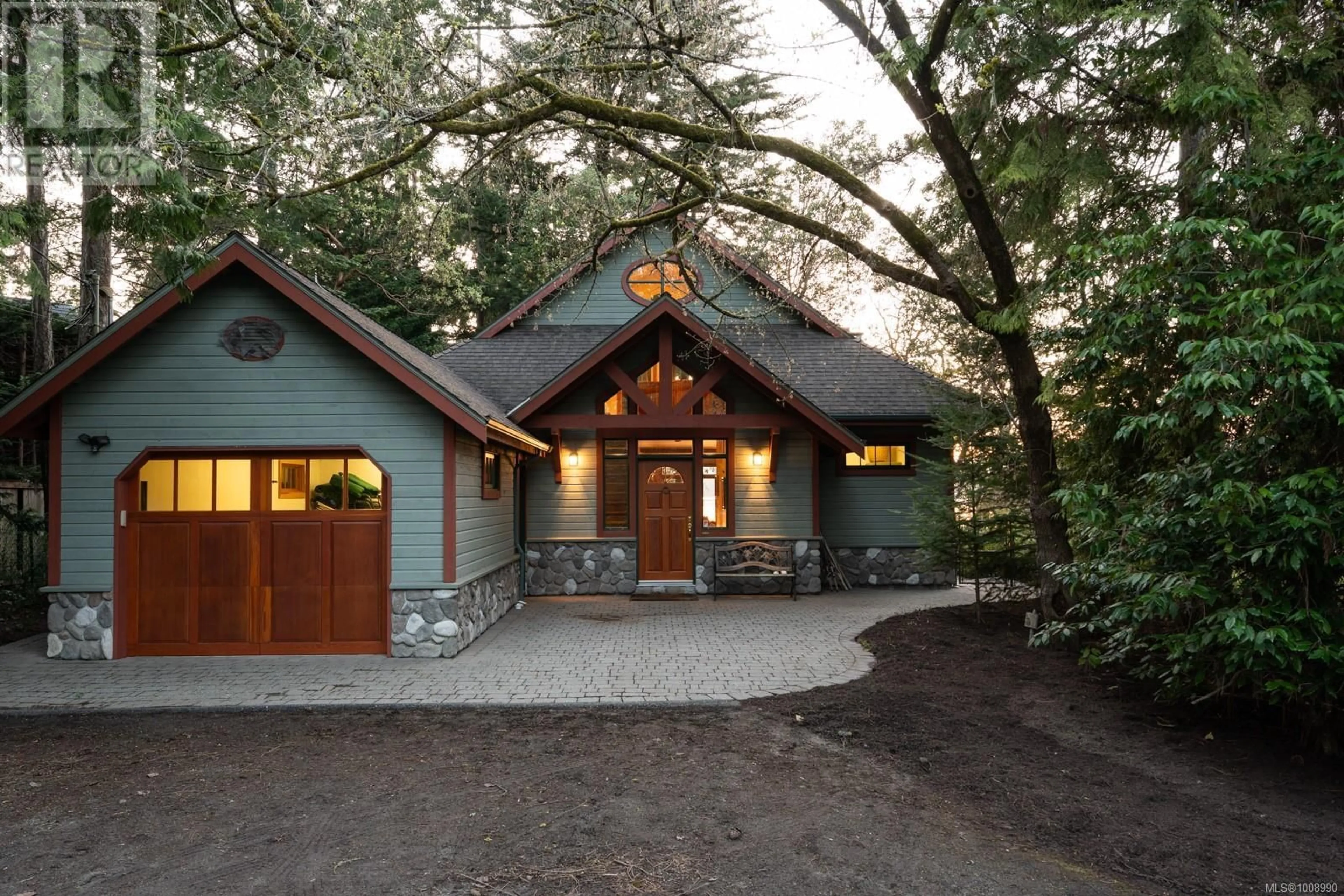 Unknown for 675 TOWNER PARK ROAD, North Saanich British Columbia V8L5L7