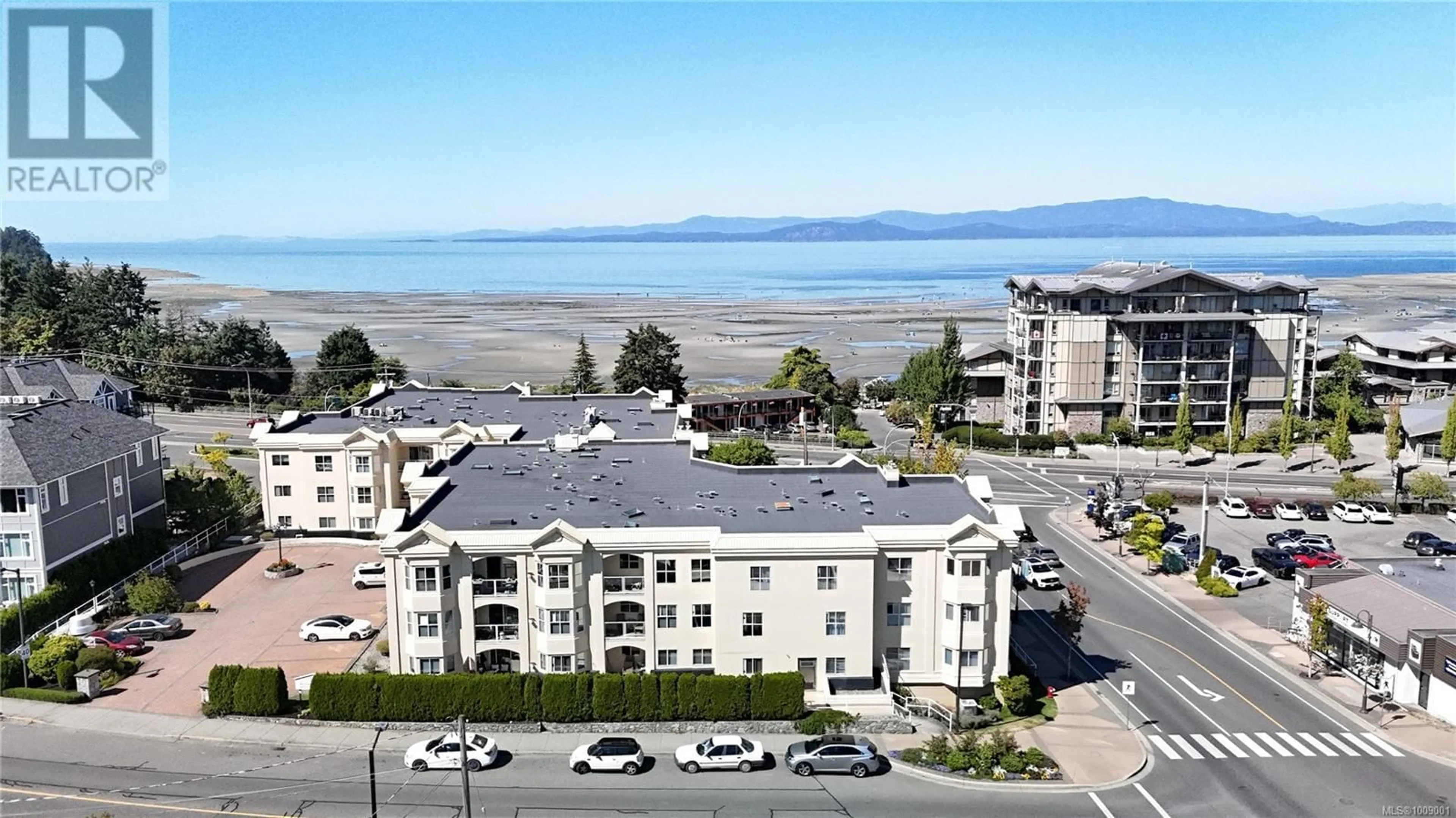 A pic from outside/outdoor area/front of a property/back of a property/a pic from drone, unknown for 405 - 220 ISLAND HIGHWAY WEST, Parksville British Columbia V9P2P3
