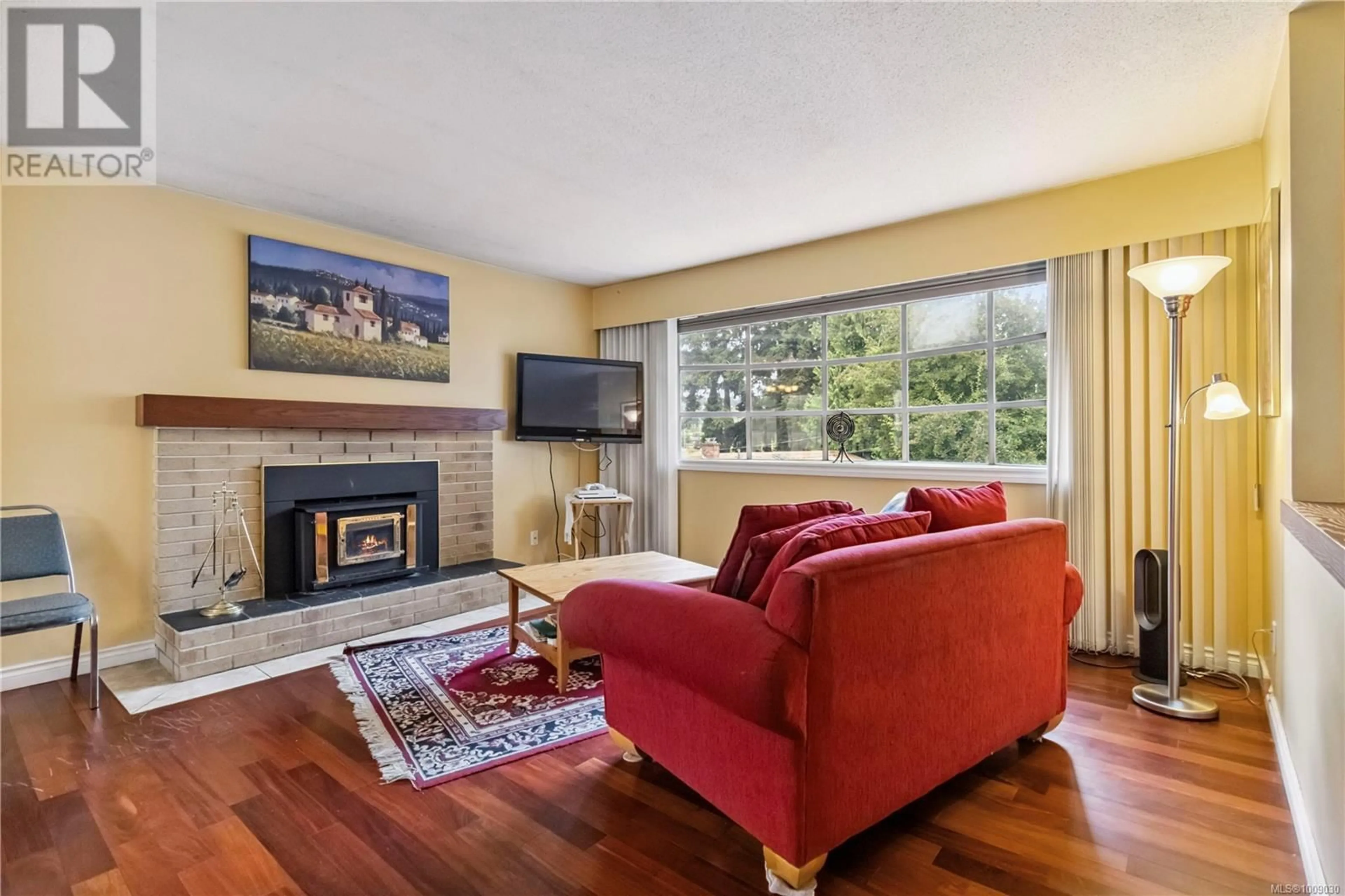 Living room with furniture, unknown for 534 FARGO PLACE, Colwood British Columbia V9C2M1