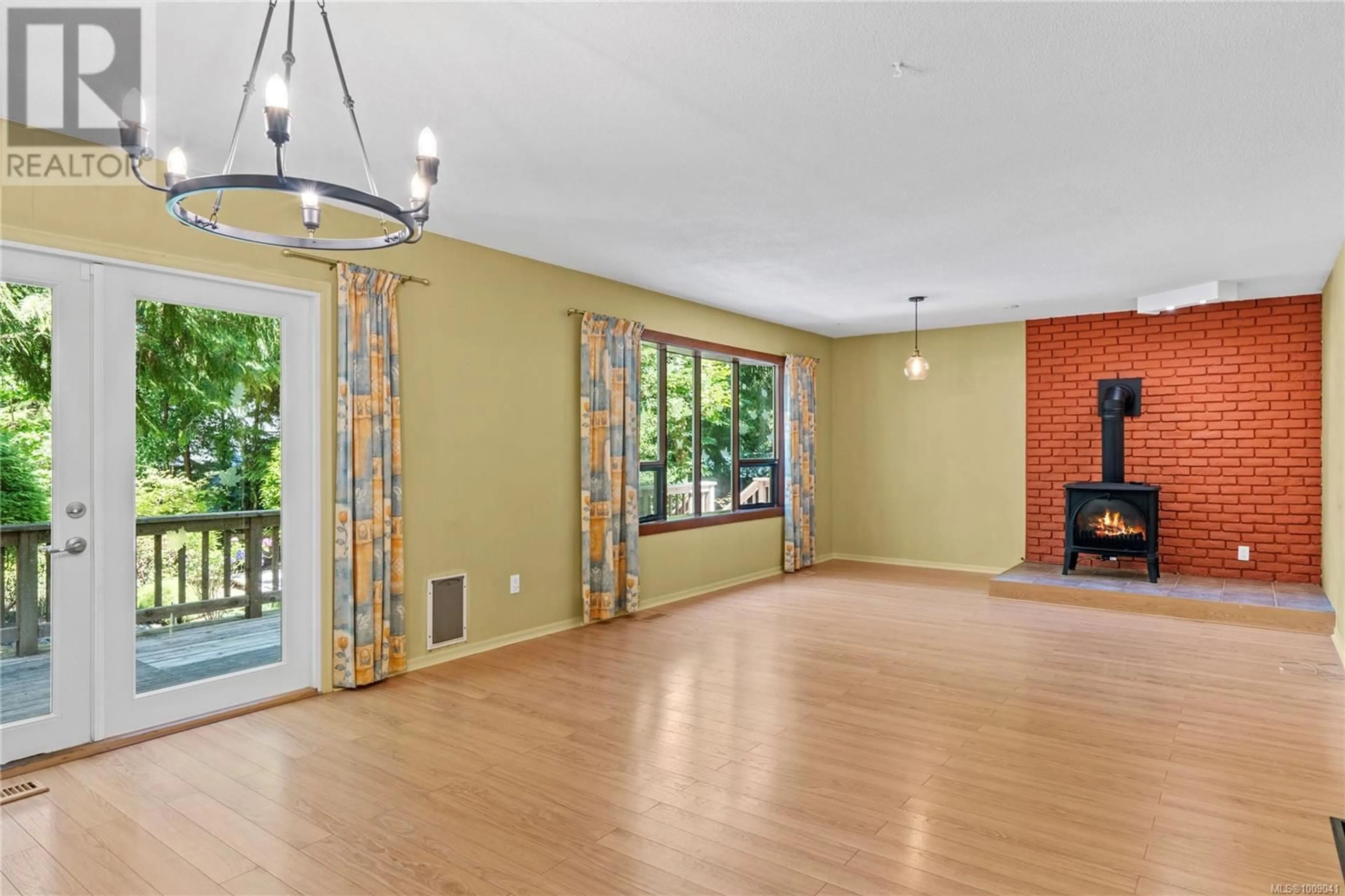 Unknown for 255 SUNNINGDALE ROAD EAST, Qualicum Beach British Columbia V9K1L3