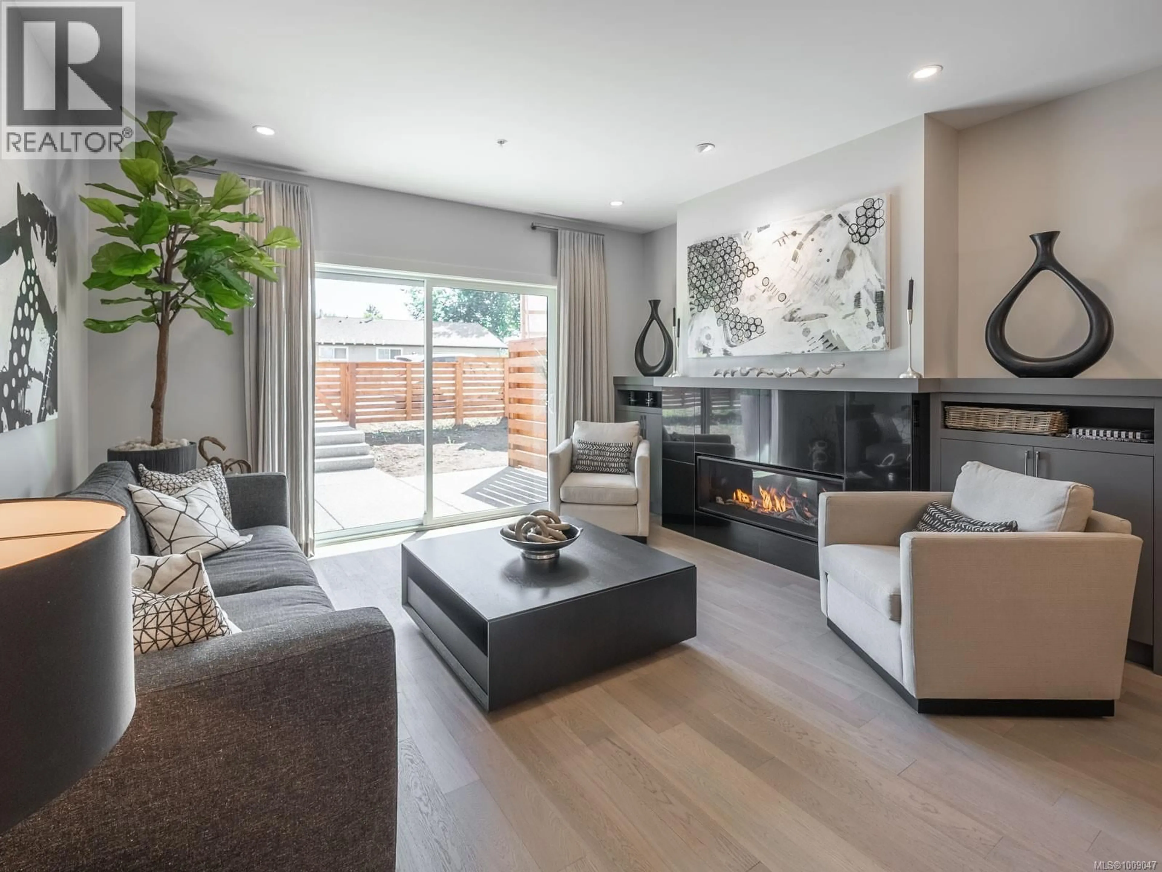 Living room with furniture, unknown for 112 - 463 HIRST AVENUE, Parksville British Columbia V9P1J2
