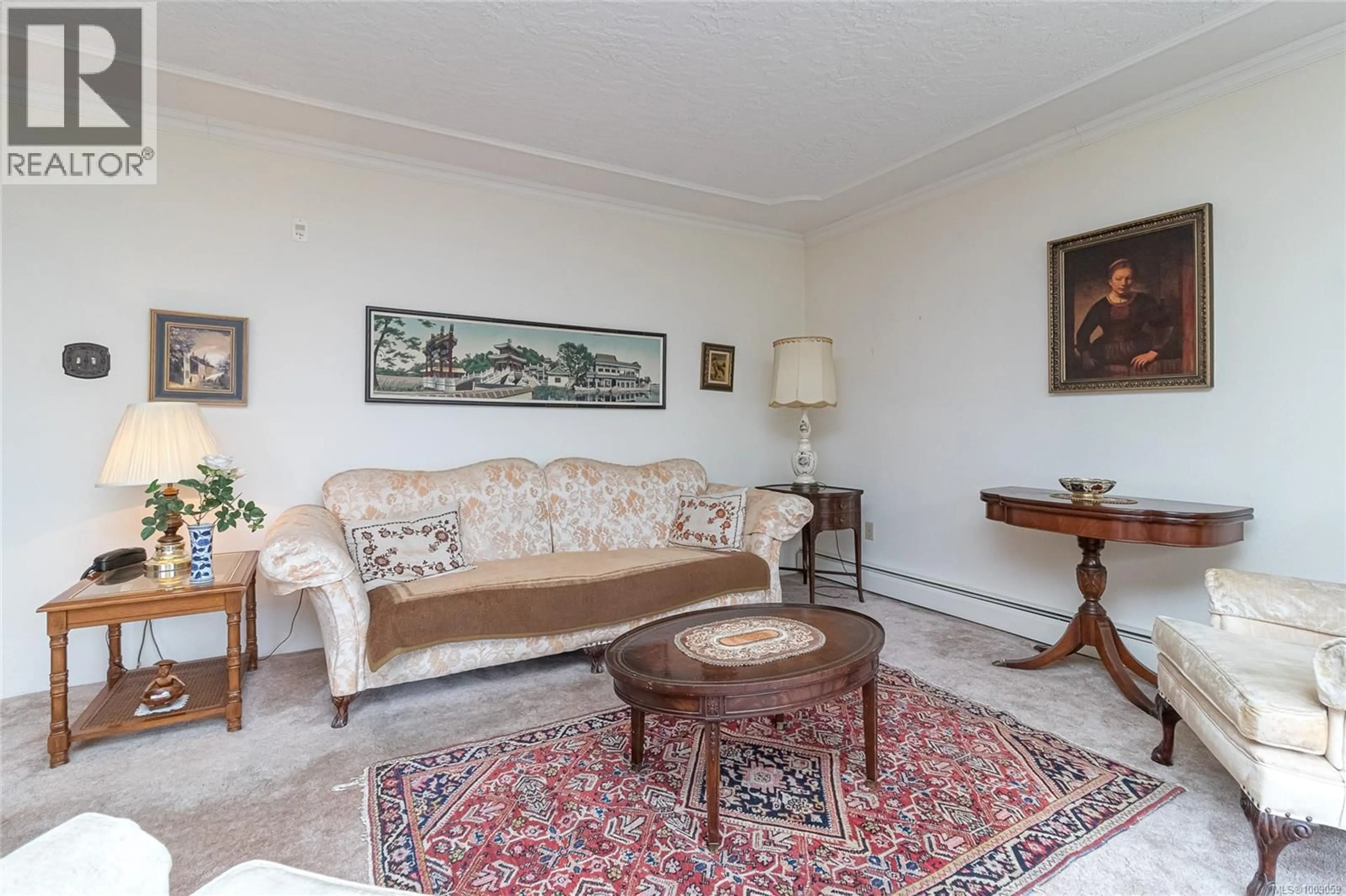 Living room with furniture, unknown for 302 - 1025 INVERNESS ROAD, Saanich British Columbia V8X2S2