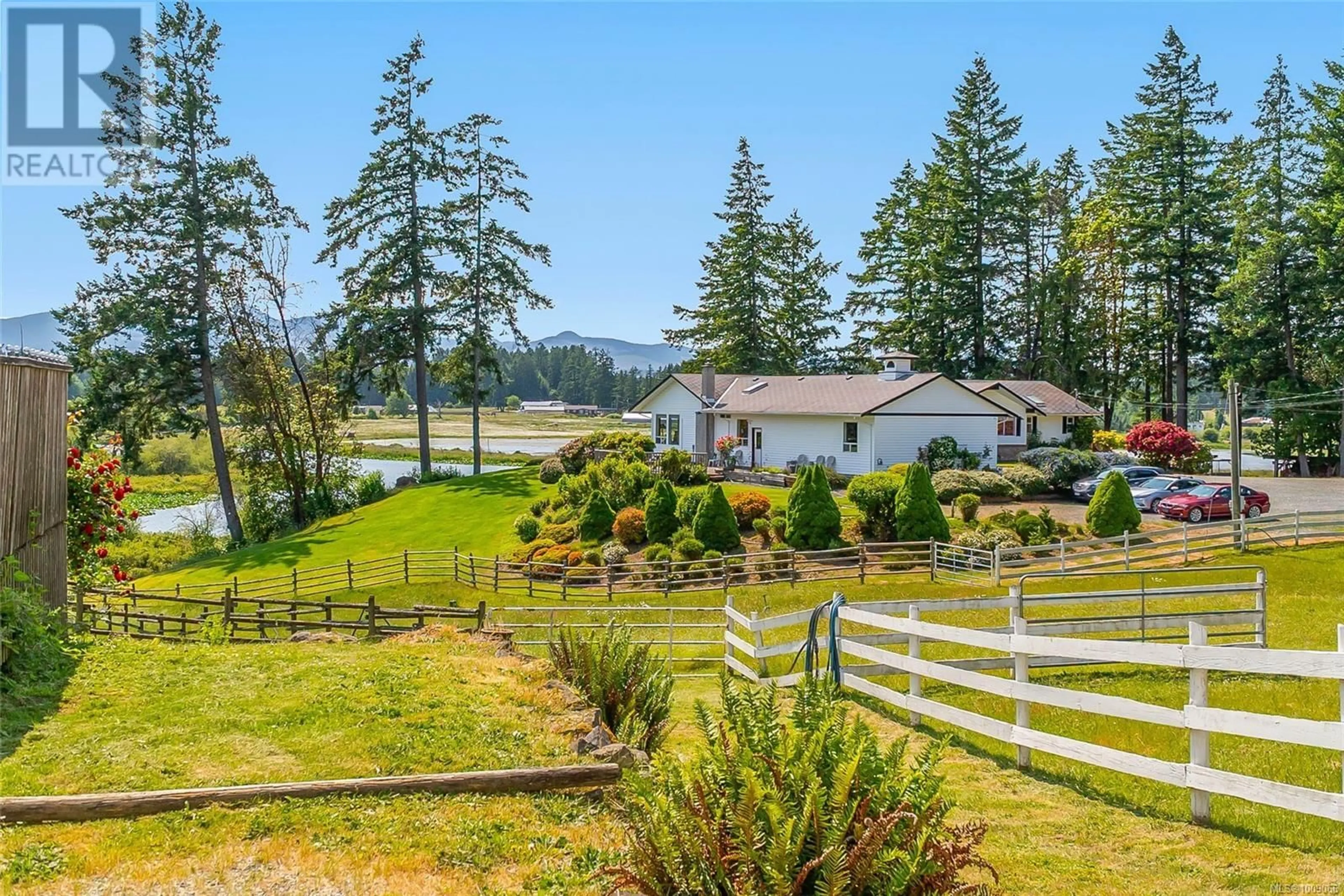 A pic from outside/outdoor area/front of a property/back of a property/a pic from drone, water/lake/river/ocean view for 2551 BRAUN ROAD, Nanaimo British Columbia V9X1W5