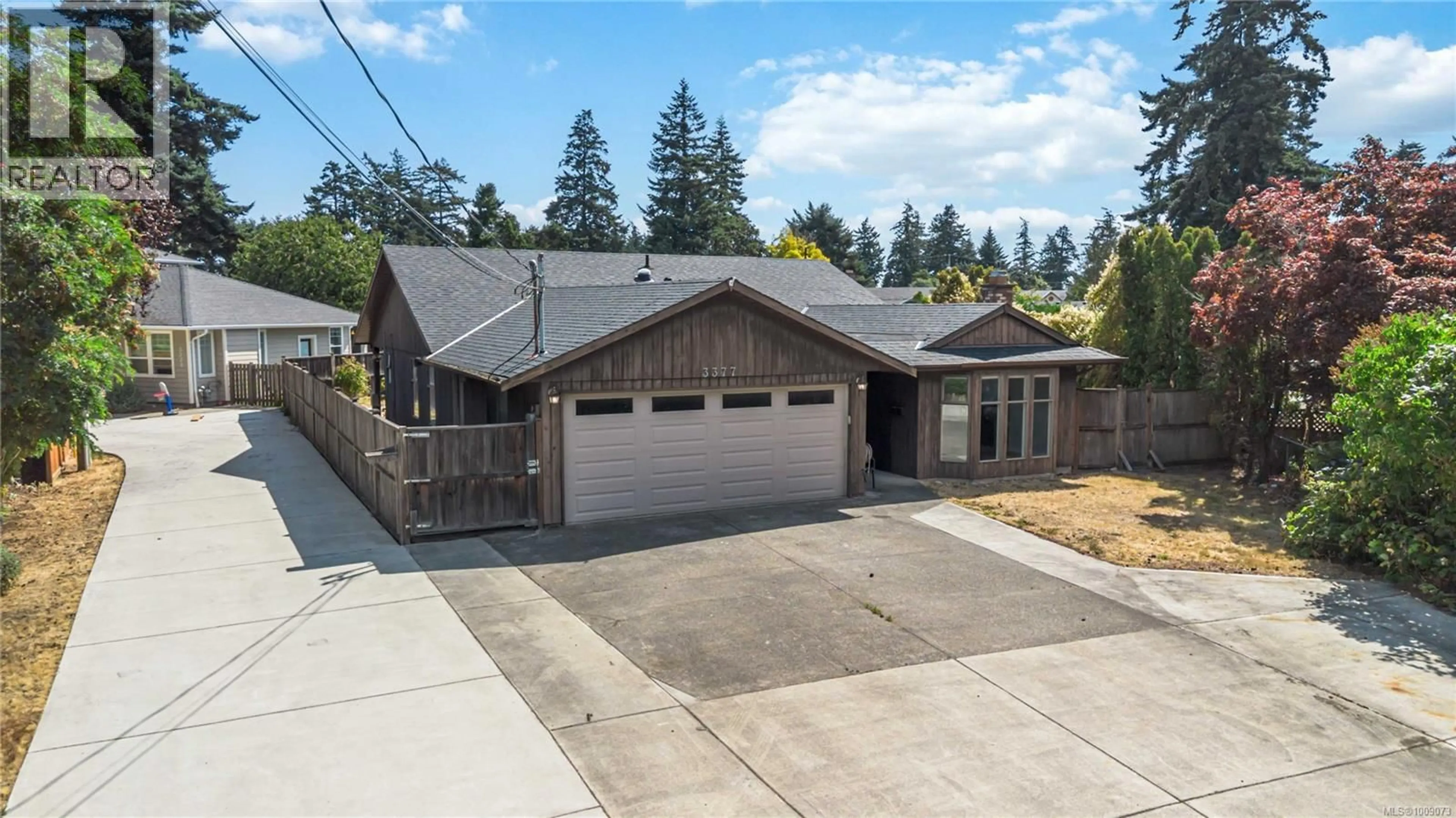 A pic from outside/outdoor area/front of a property/back of a property/a pic from drone, street for 3377 ALFRED PLACE, Colwood British Columbia V9C3J4