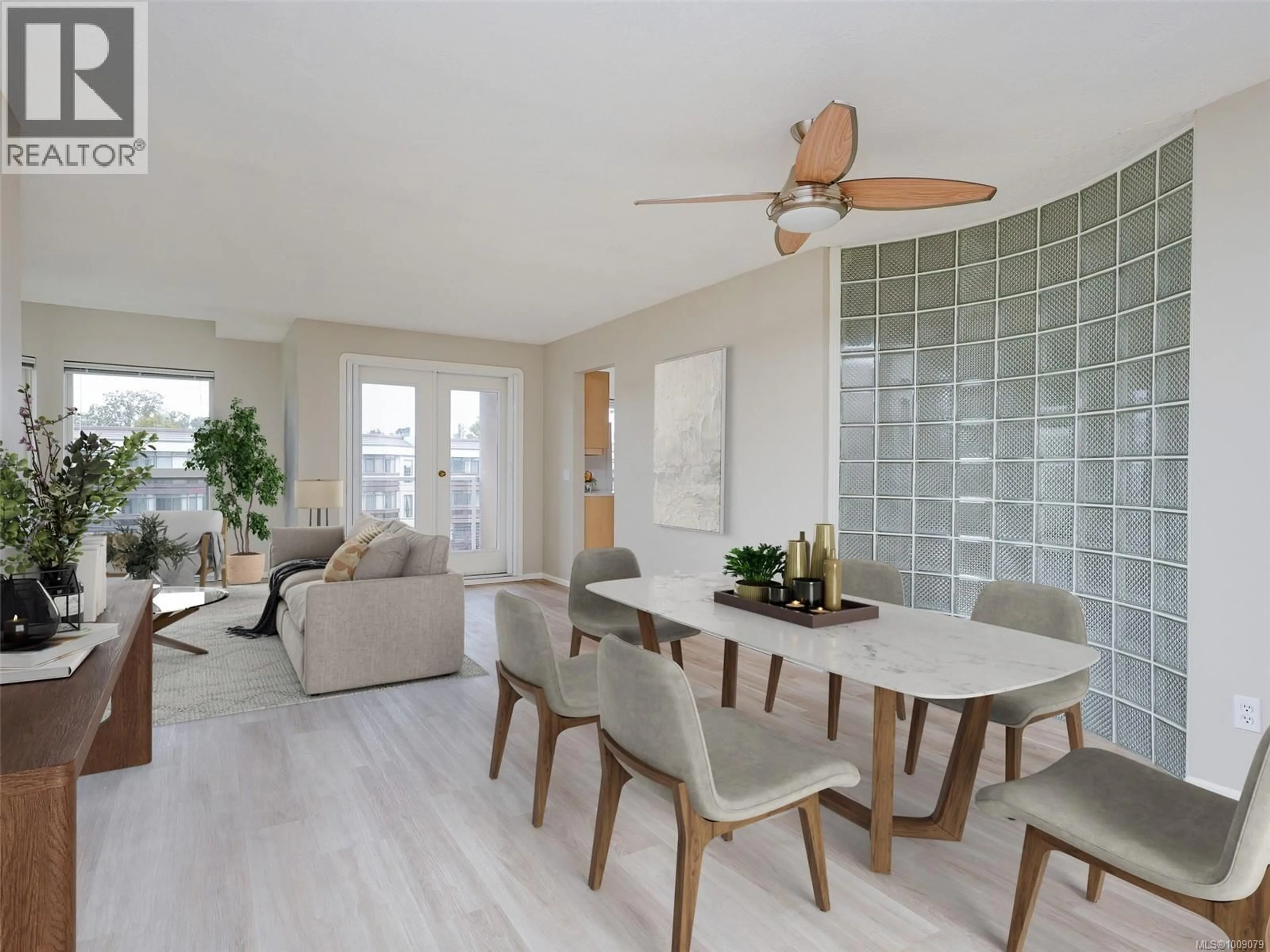 Living room with furniture, unknown for 402 - 1519 HILLSIDE AVENUE, Victoria British Columbia V8T2C1