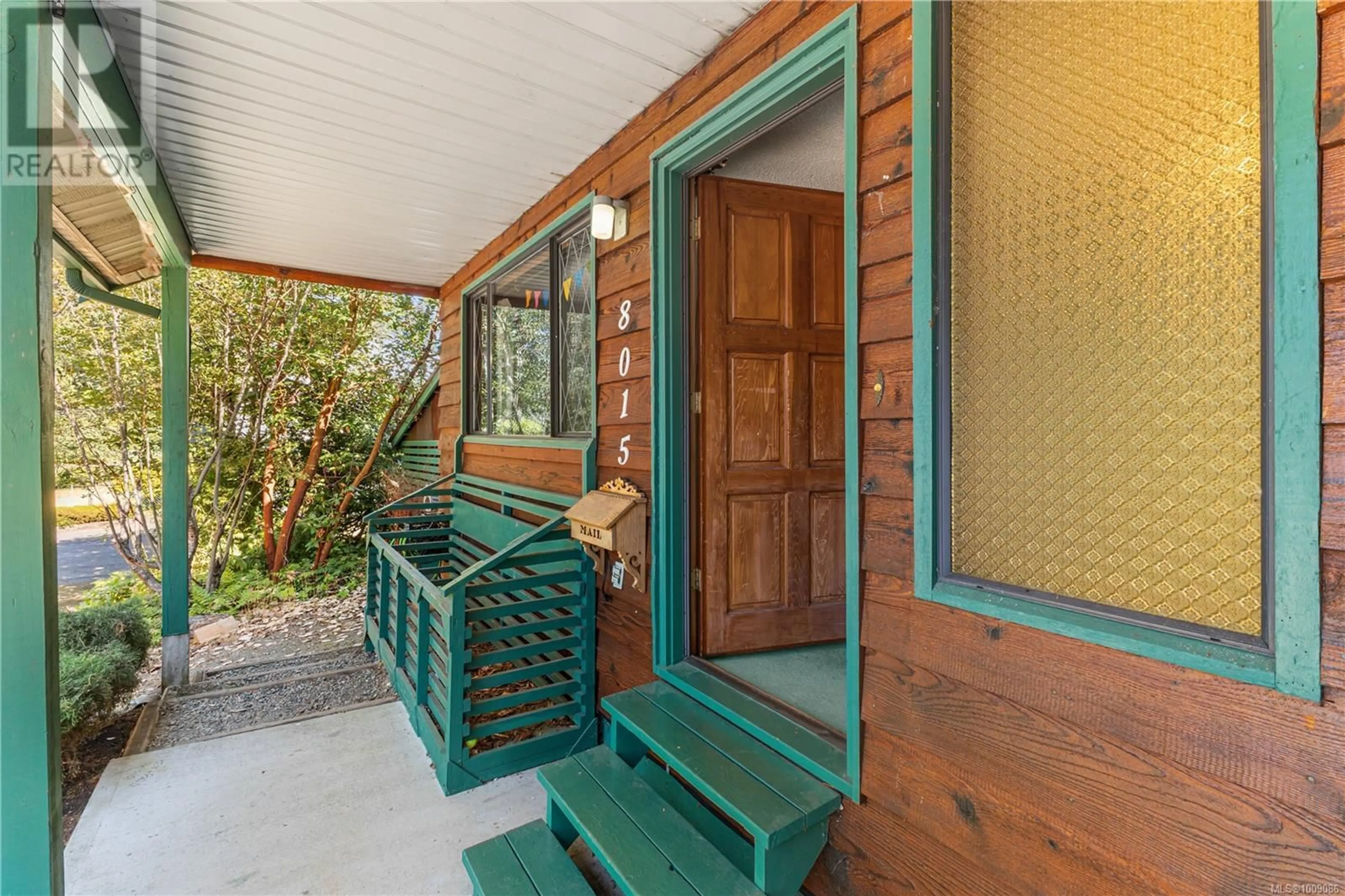 Patio, street for 8015 NORTHWIND DRIVE, Lantzville British Columbia V0R2H0