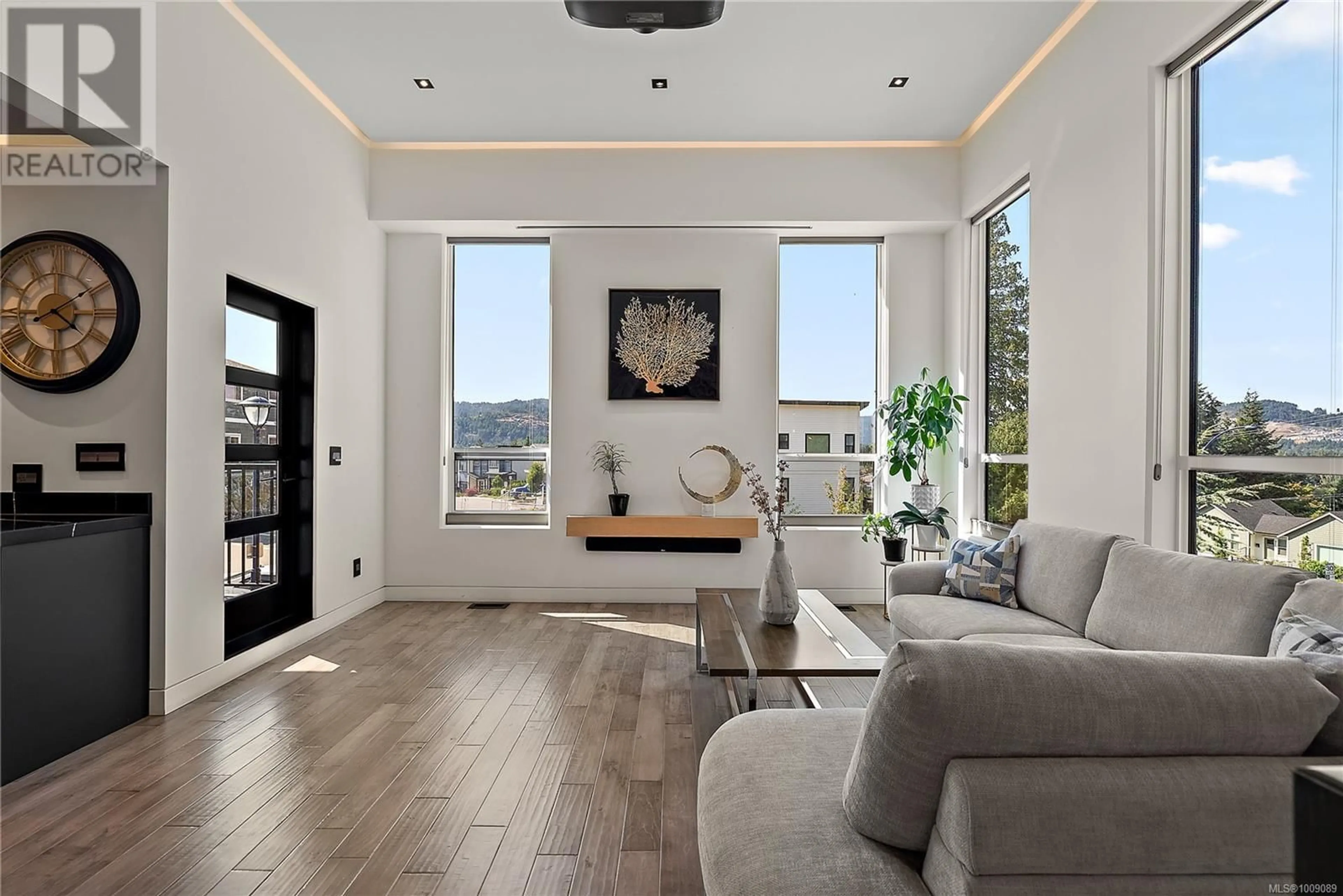 Living room with furniture, unknown for 3552 MYLES MANSELL ROAD, Langford British Columbia V9C0N6