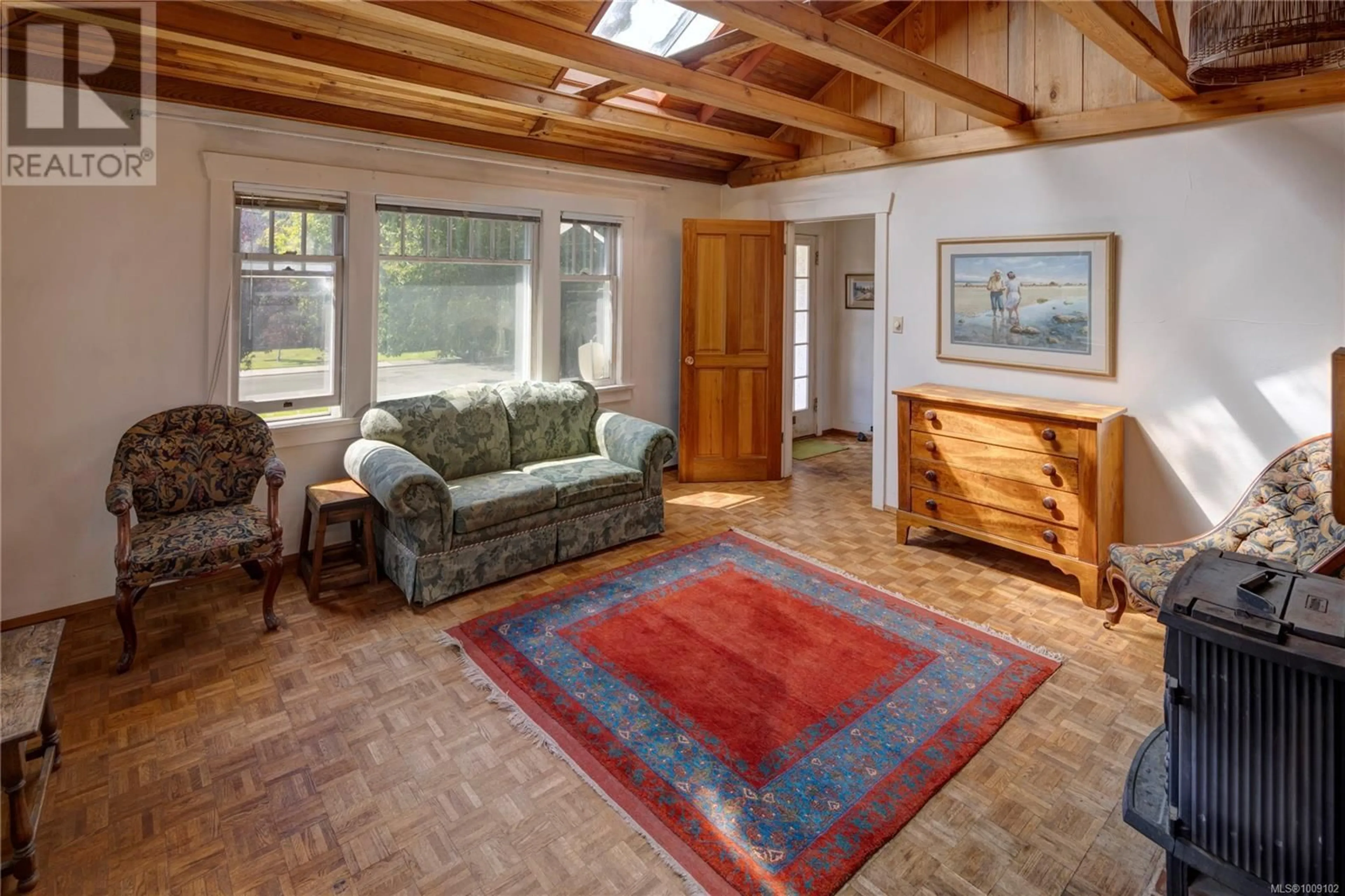Indoor foyer for 821 NEWPORT AVENUE, Oak Bay British Columbia V8S5C8