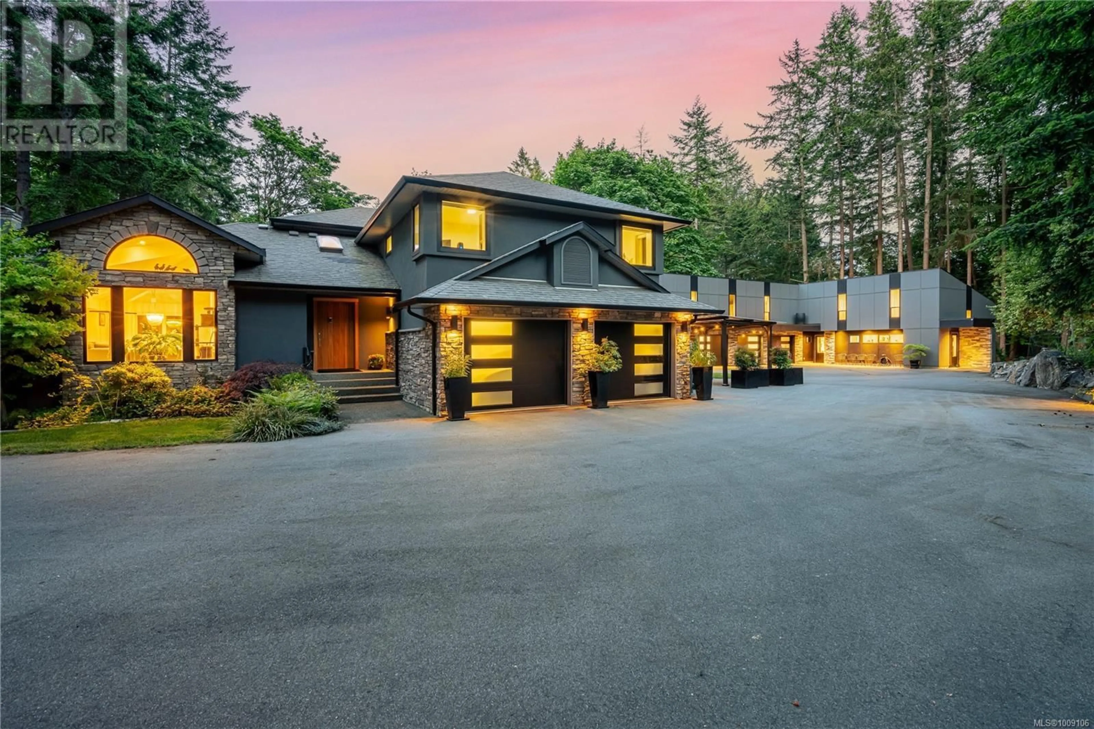 Unknown for 851 SAYWARD ROAD, Saanich British Columbia V8Y1R5