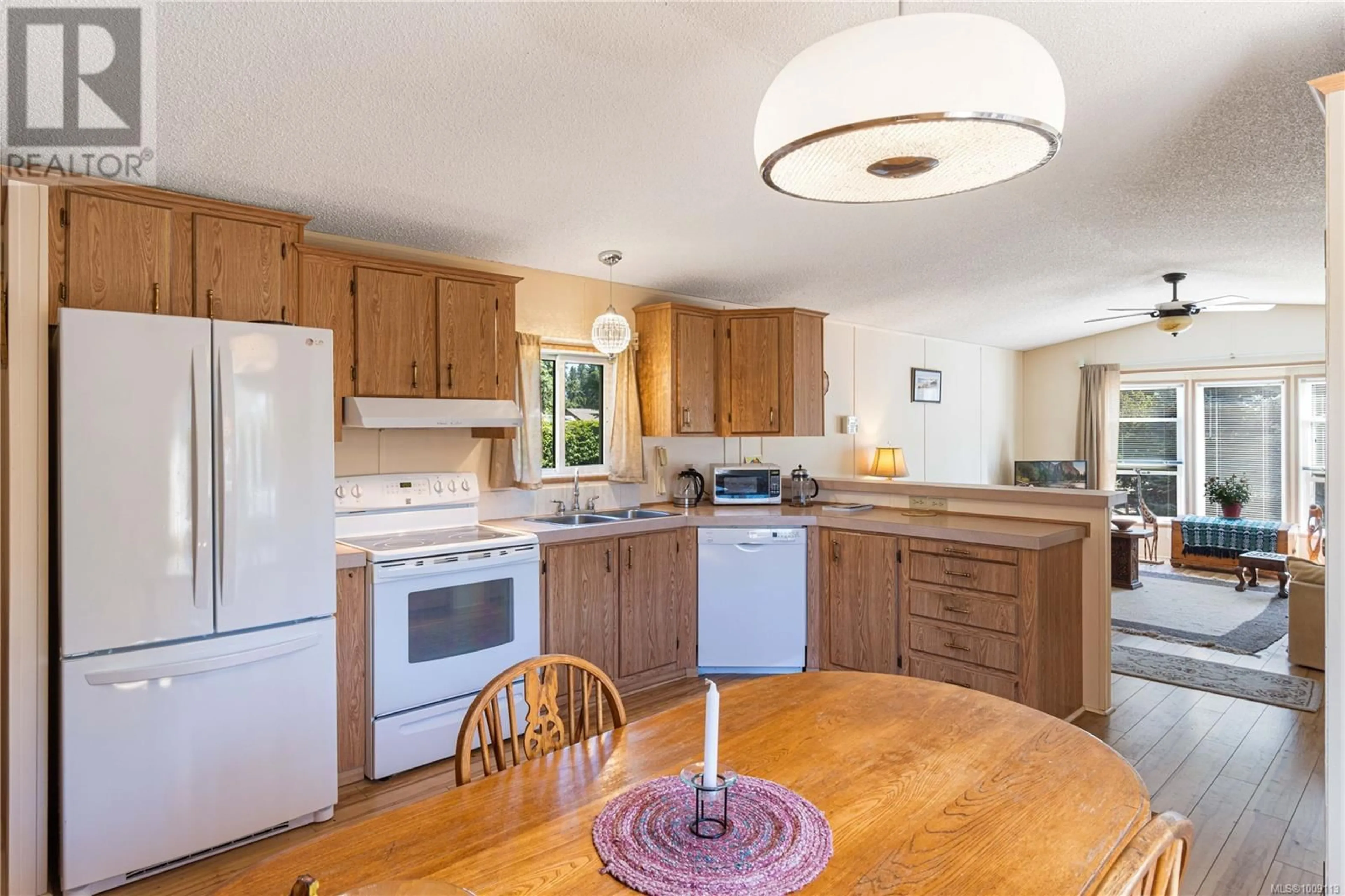 Standard kitchen, unknown for 921 RILEY ROAD, Parksville British Columbia V9P2L7