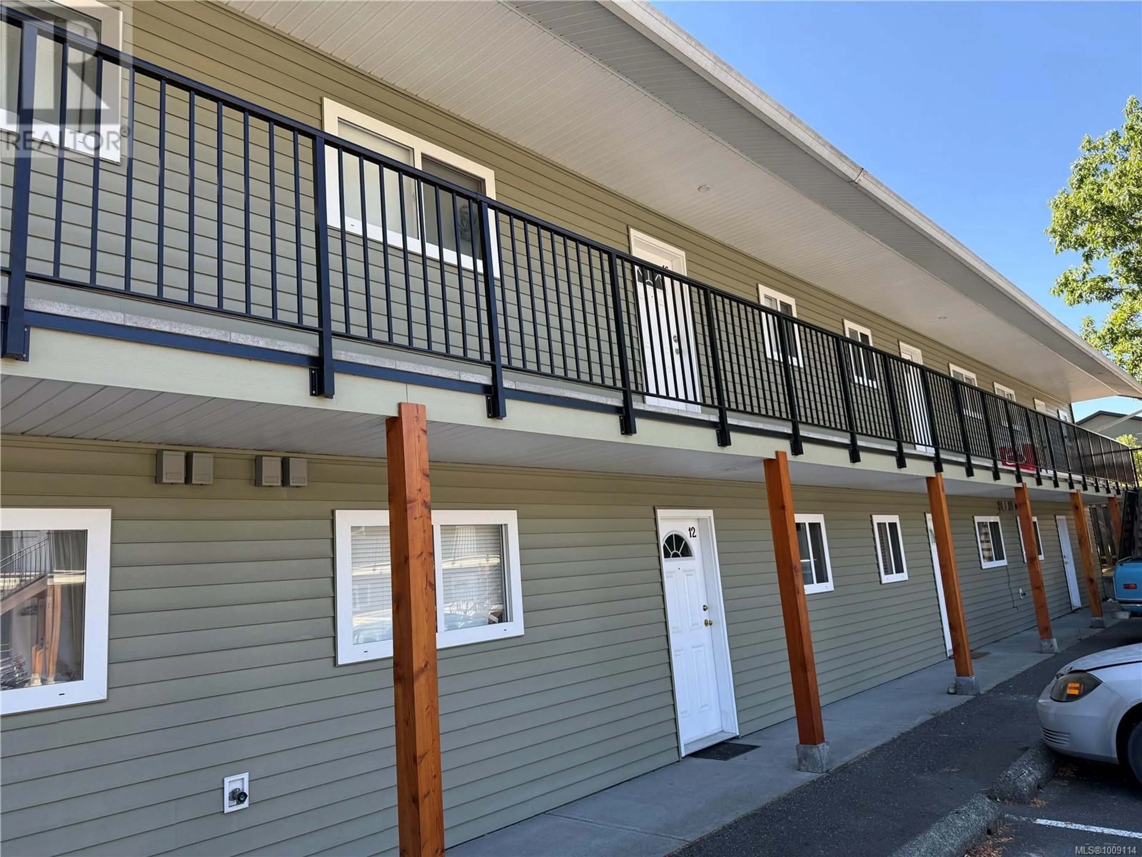Patio, building for 14 - 375 21ST STREET, Courtenay British Columbia V9N2B6