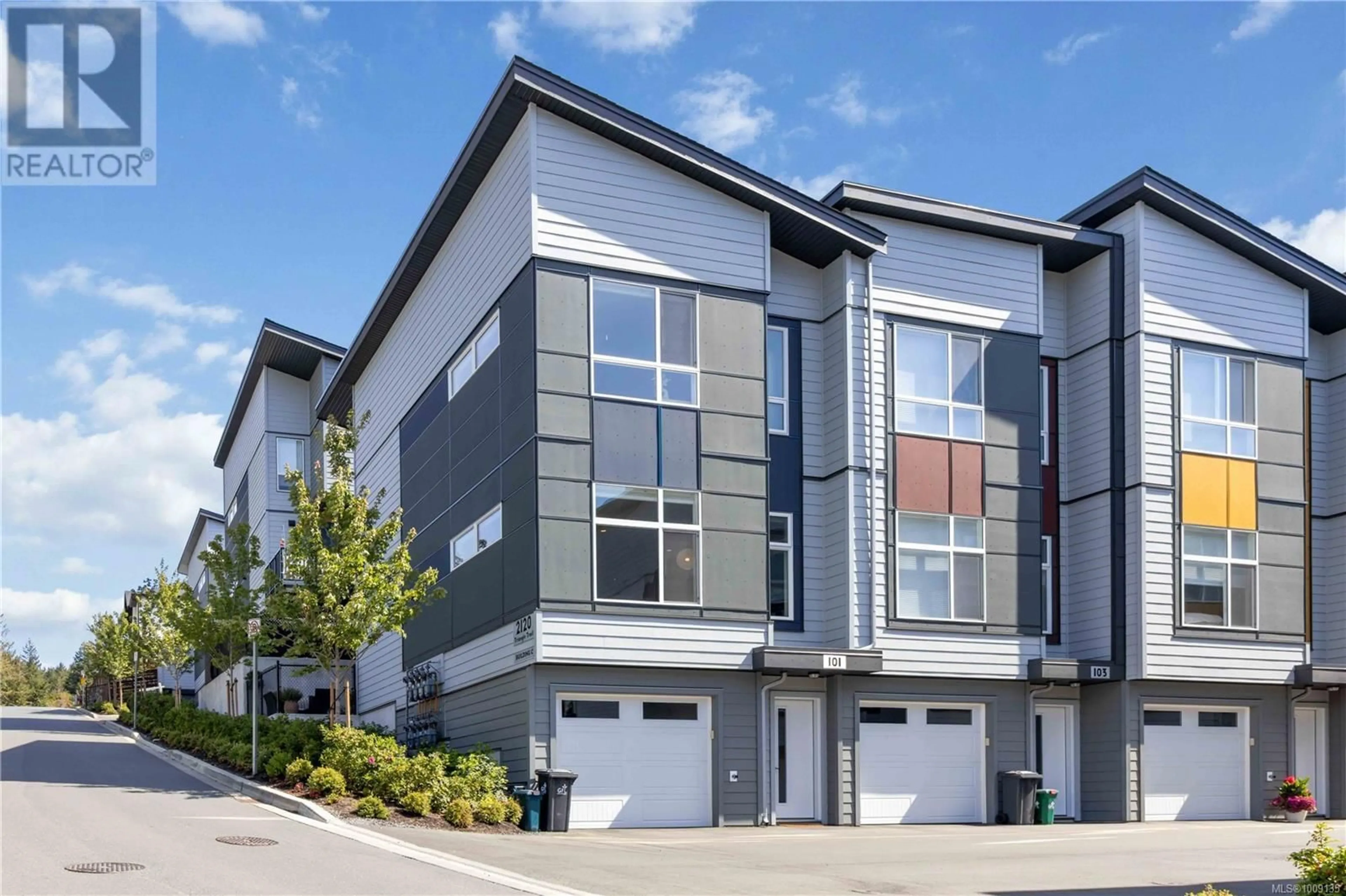 Home with vinyl exterior material, street for 101 - 2120 TRIANGLE TRAIL, Langford British Columbia V9C0R2