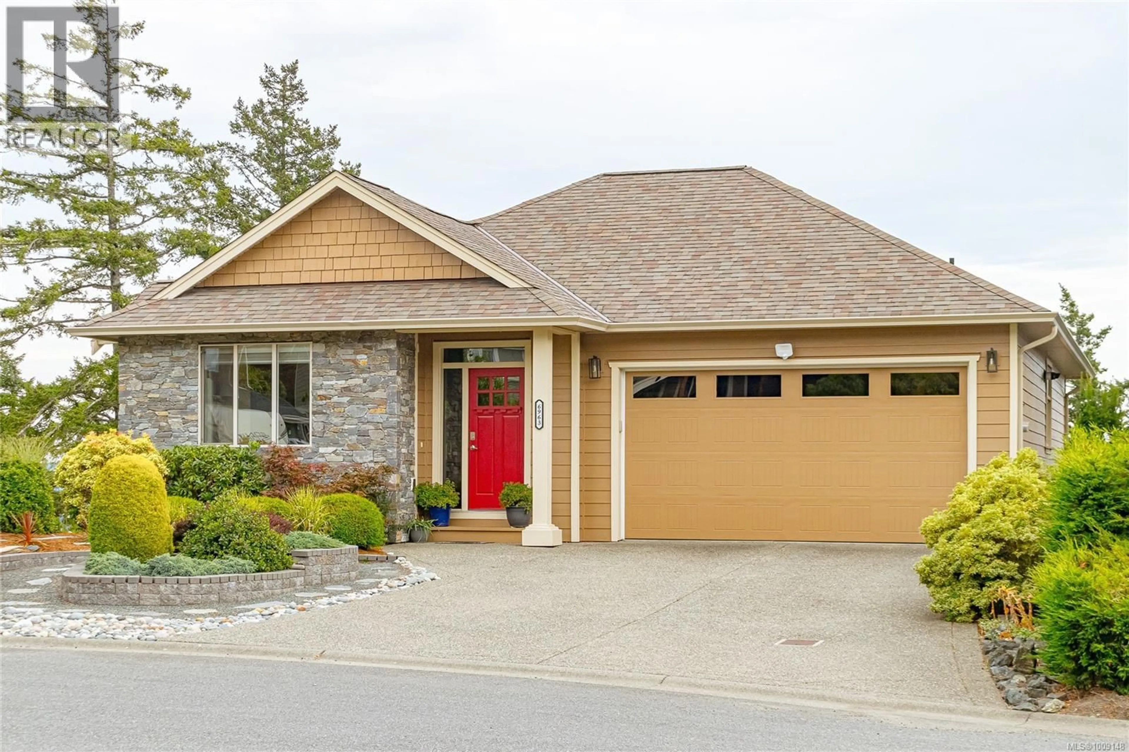 Home with vinyl exterior material, street for 6963 BENTLEY PLACE, Sooke British Columbia V9Z1M4