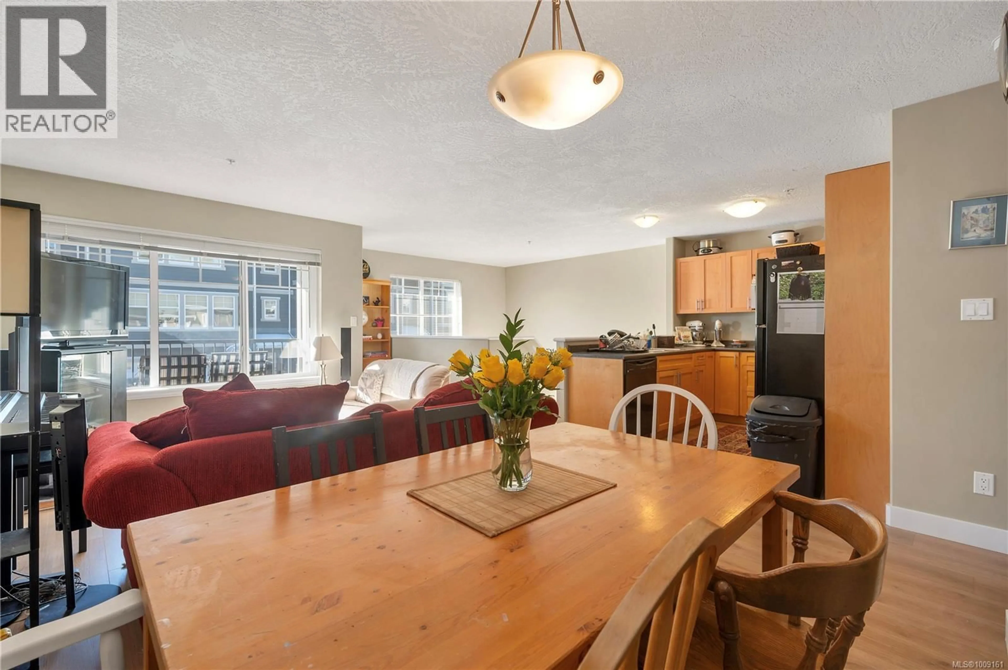 Open concept kitchen, unknown for 106 - 701 HILCHEY ROAD, Campbell River British Columbia V9W0A2