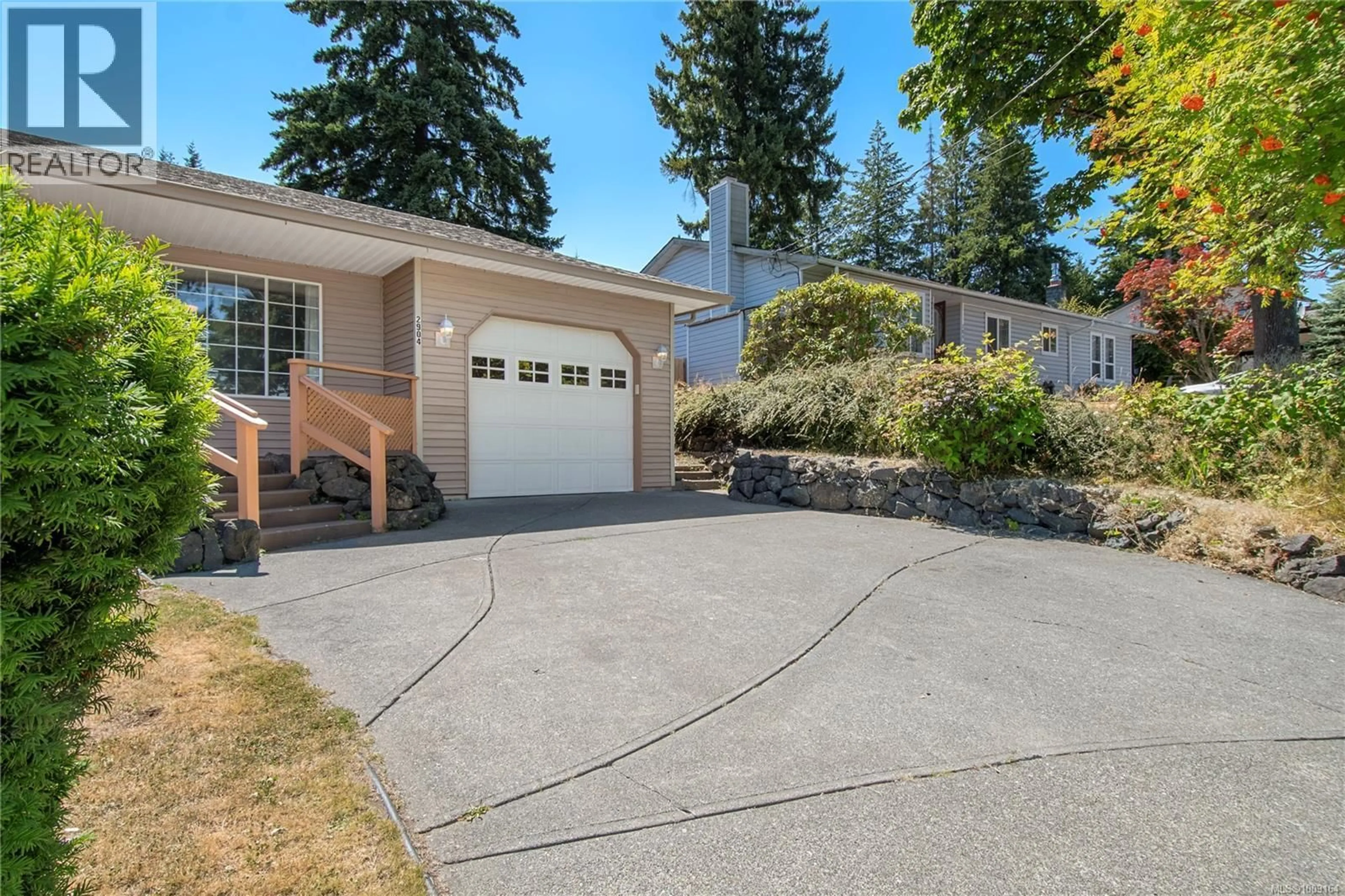 Patio, street for 2904 APPLE DRIVE, Campbell River British Columbia V9W7X7