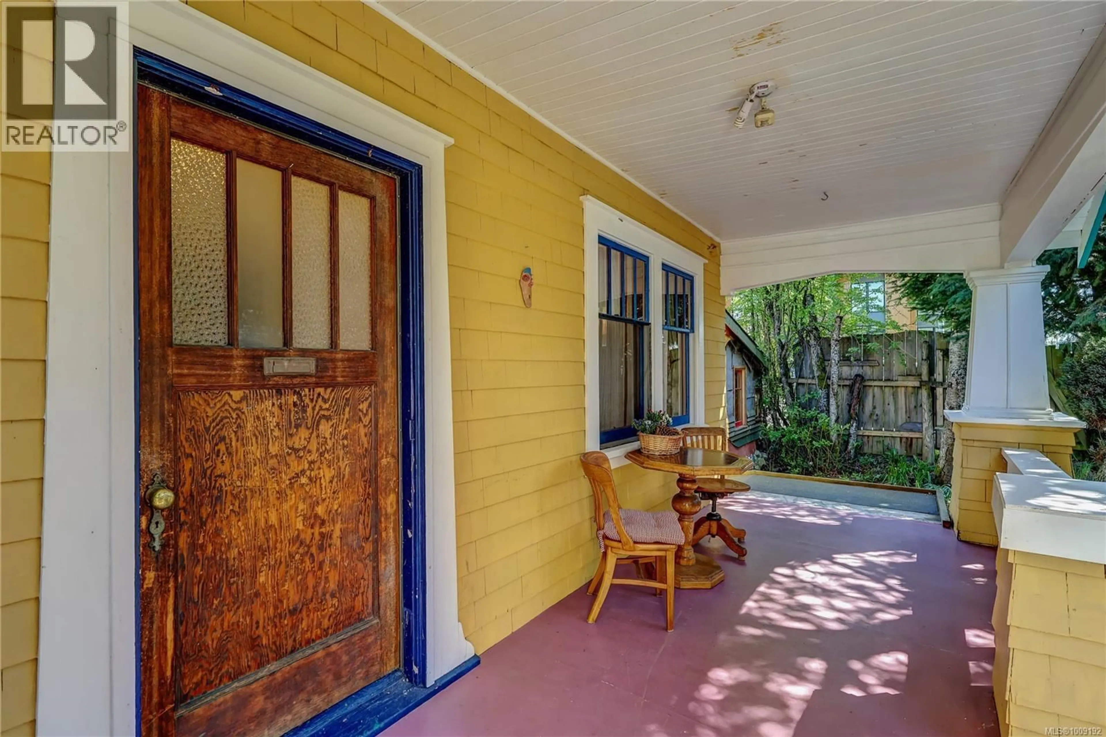 Patio, street for 660 THIRD STREET, Nanaimo British Columbia V9R1W8