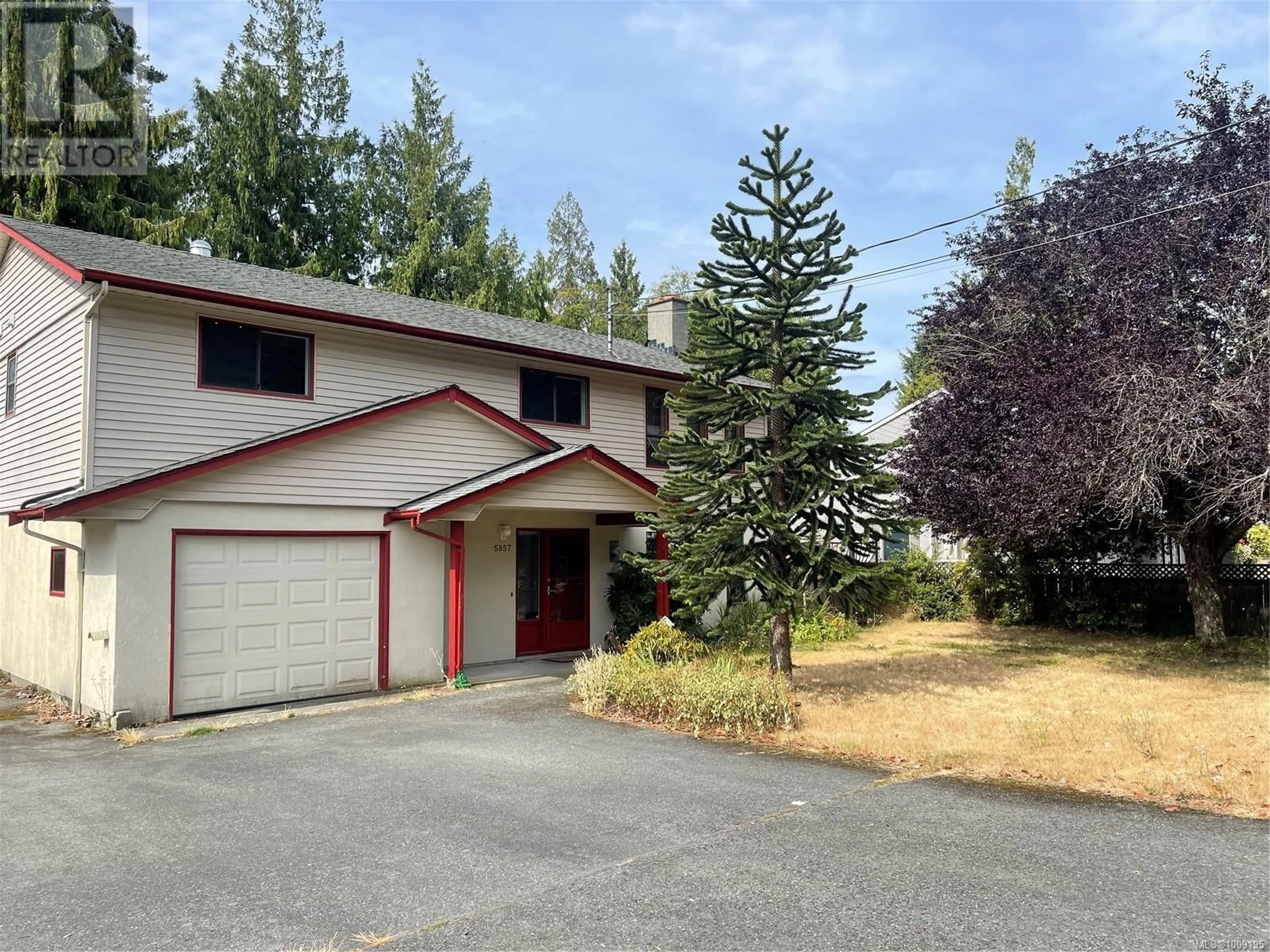 A pic from outside/outdoor area/front of a property/back of a property/a pic from drone, street for 5857 BROADWAY ROAD, Nanaimo British Columbia V9V1E7