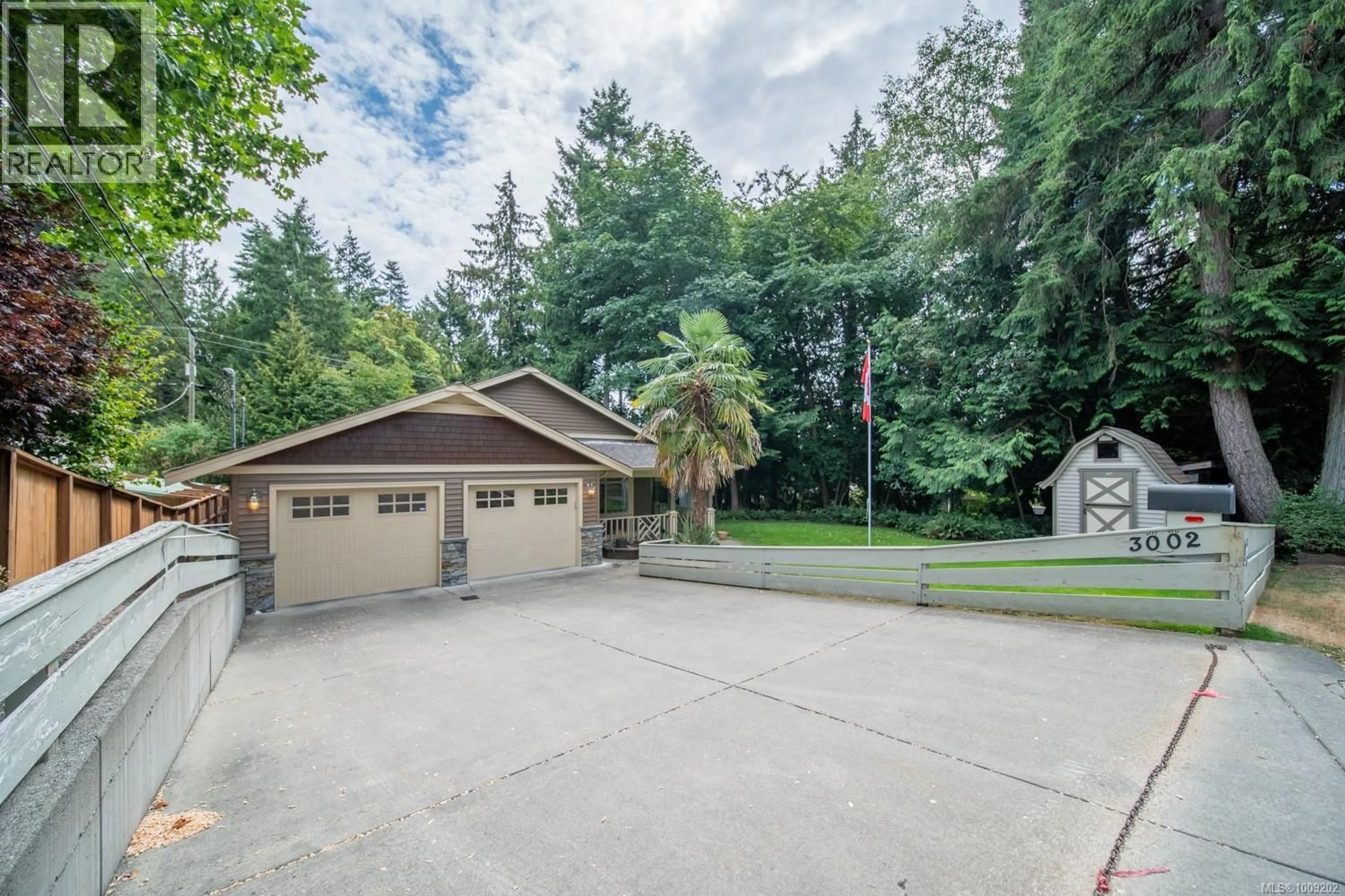 A pic from outside/outdoor area/front of a property/back of a property/a pic from drone, water/lake/river/ocean view for 3002 CHARLES STREET, Nanaimo British Columbia V9T2Y1