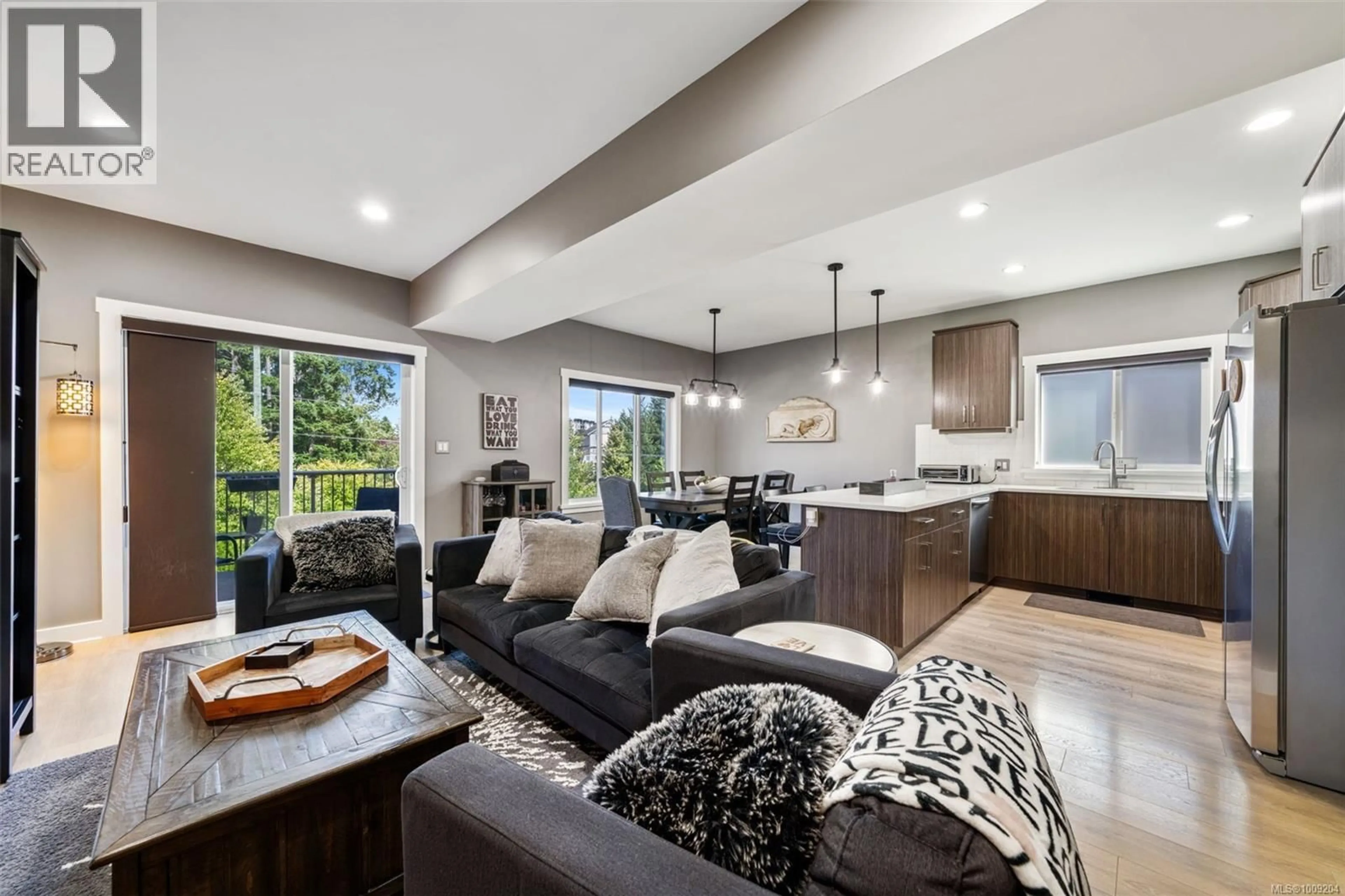 Open concept kitchen, unknown for 1314 BOMBARDIER CRESCENT, Langford British Columbia V9B0R2