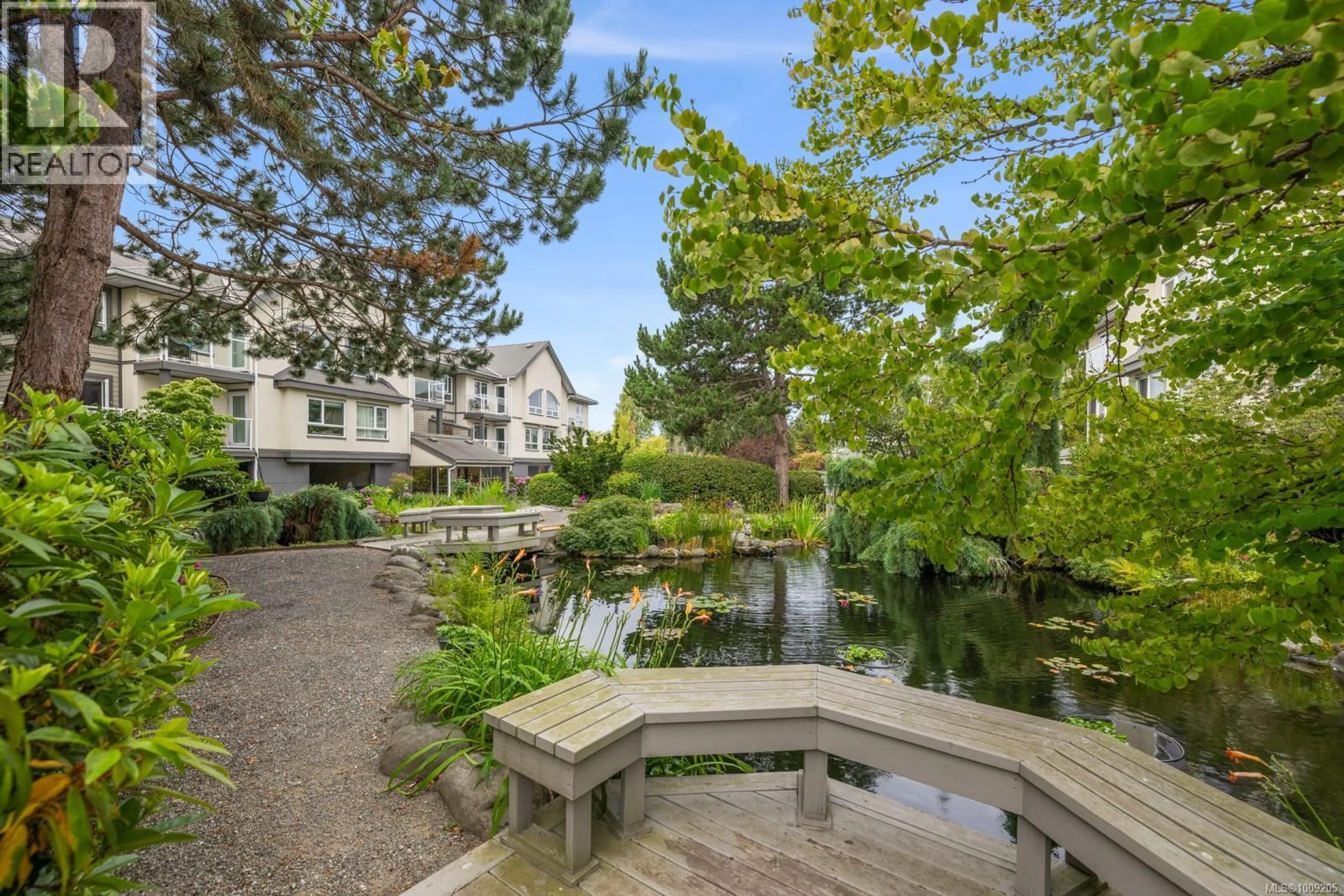 Patio, water/lake/river/ocean view for 323 - 2245 JAMES WHITE BOULEVARD, Sidney British Columbia V8L1Z5