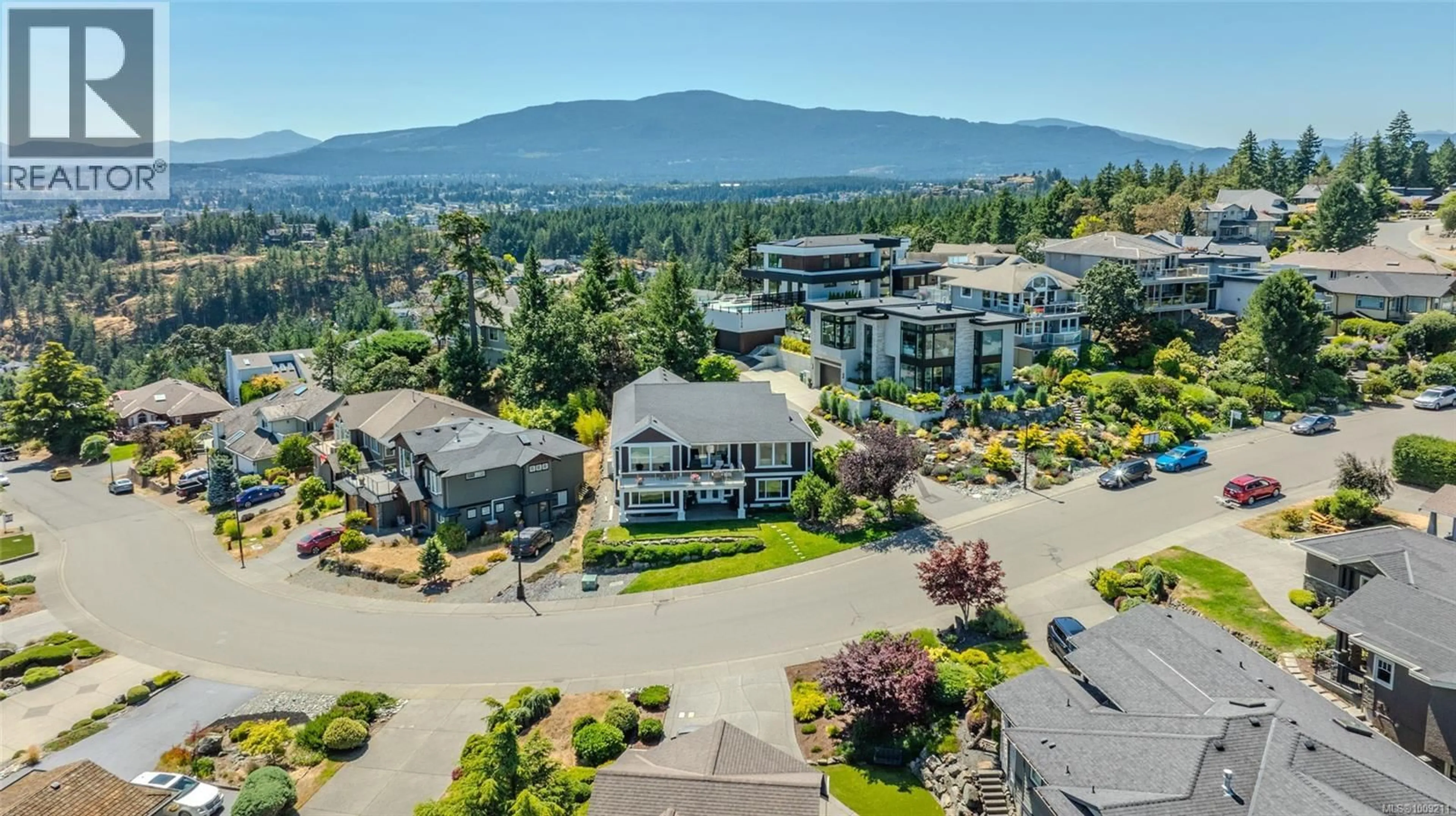 A pic from outside/outdoor area/front of a property/back of a property/a pic from drone, mountain view for 3708 GLEN OAKS DRIVE, Nanaimo British Columbia V9T6H2