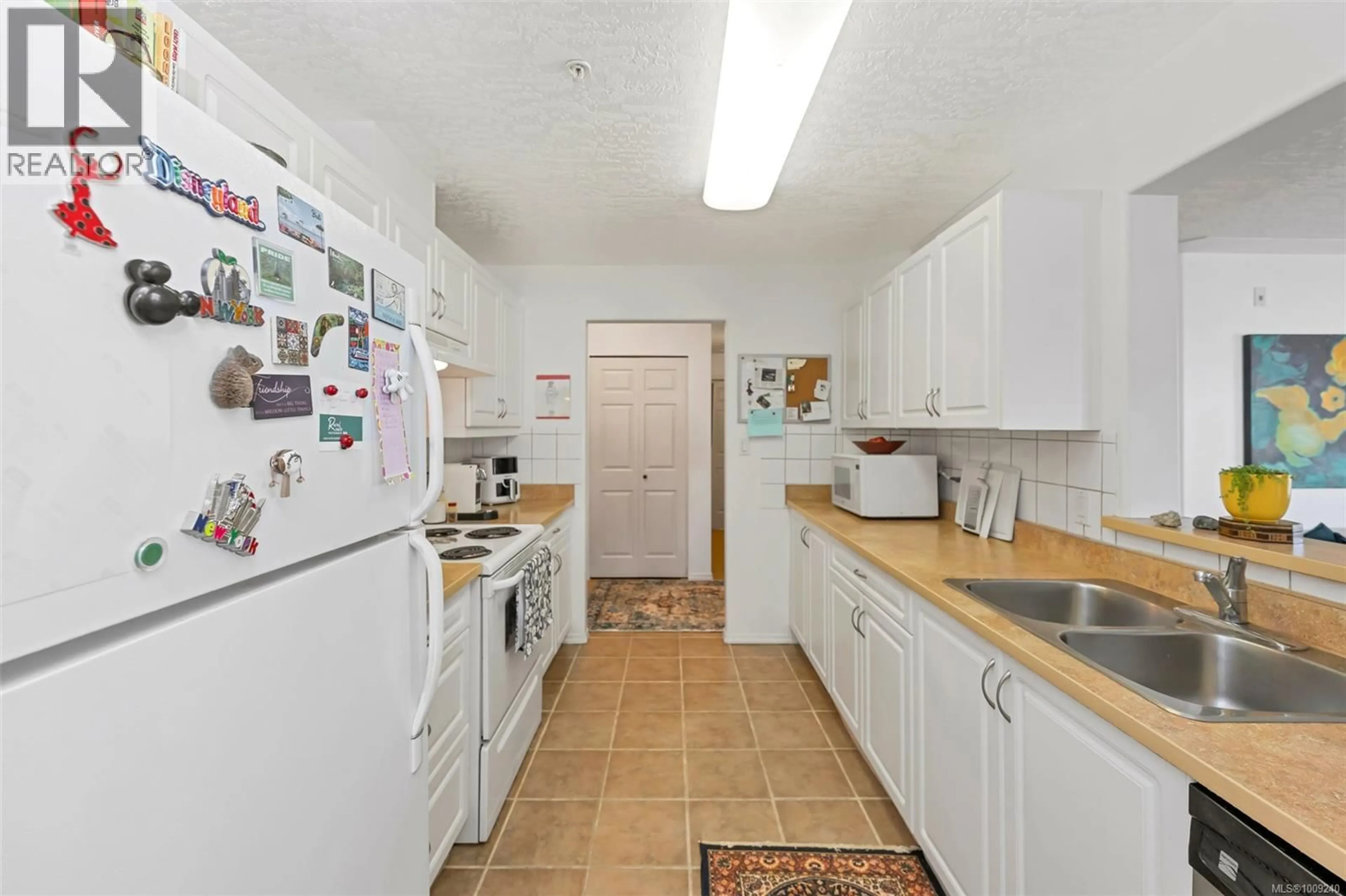 Standard kitchen, unknown for 207 - 2568 DINGWALL STREET, Duncan British Columbia V9L2Y9