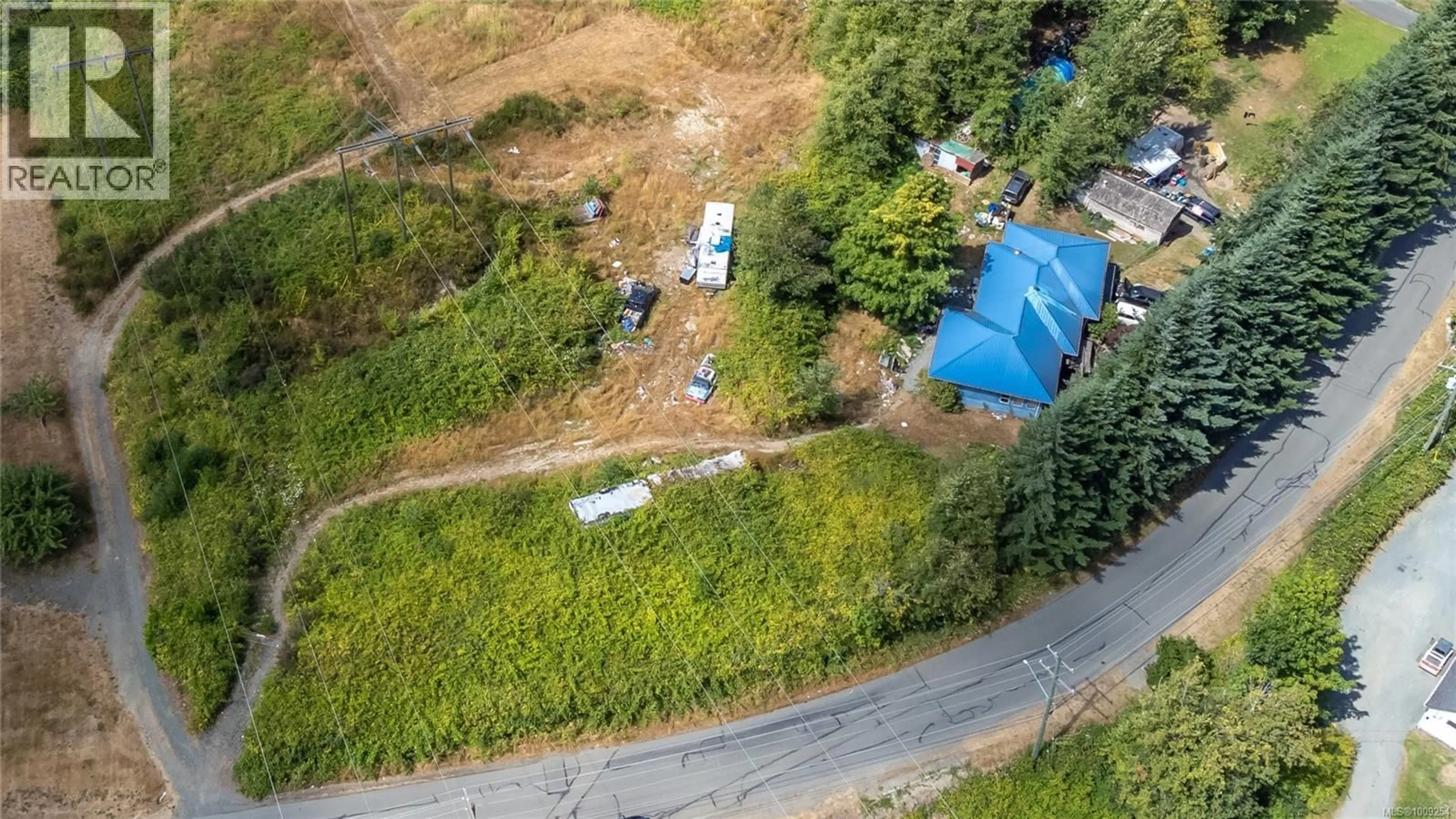 A pic from outside/outdoor area/front of a property/back of a property/a pic from drone, unknown for 820 HOMEWOOD ROAD, Campbell River British Columbia V9W3N5