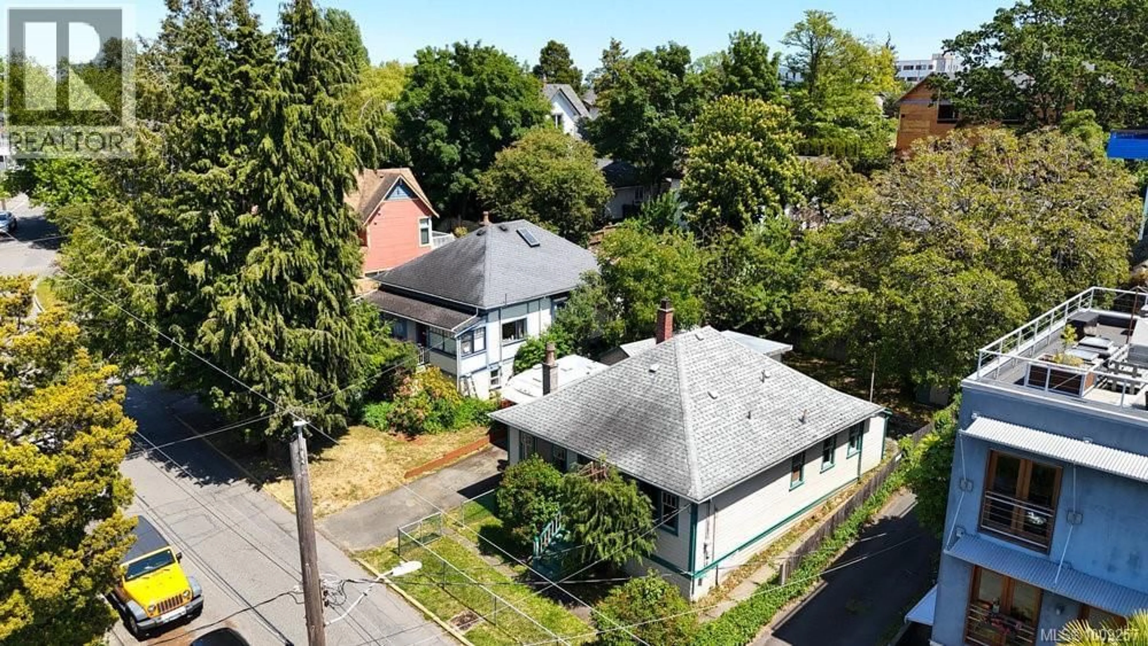 A pic from outside/outdoor area/front of a property/back of a property/a pic from drone, street for 745 FRONT STREET, Victoria British Columbia V9A3Y3