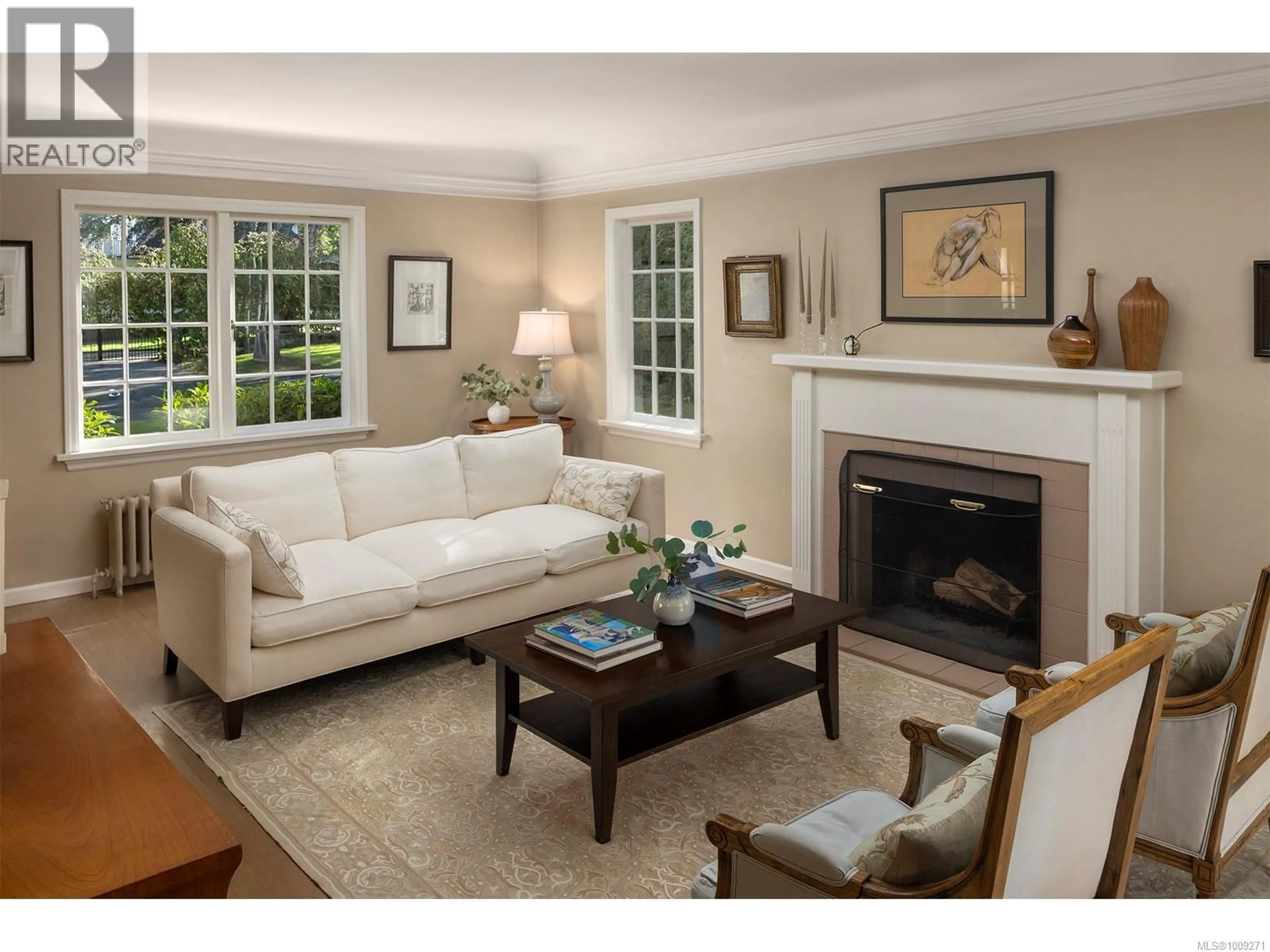 Living room with furniture, unknown for 2570 LANSDOWNE ROAD, Oak Bay British Columbia V8R3P3