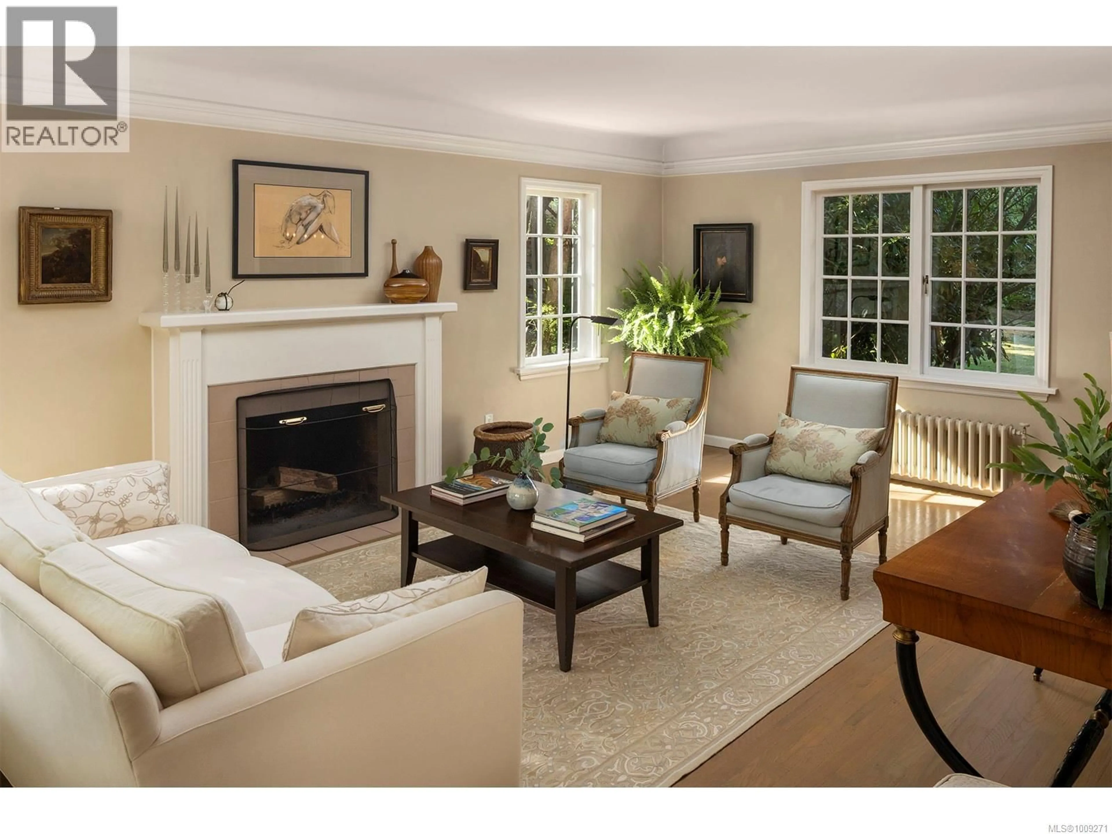 Living room with furniture, unknown for 2570 LANSDOWNE ROAD, Oak Bay British Columbia V8R3P3