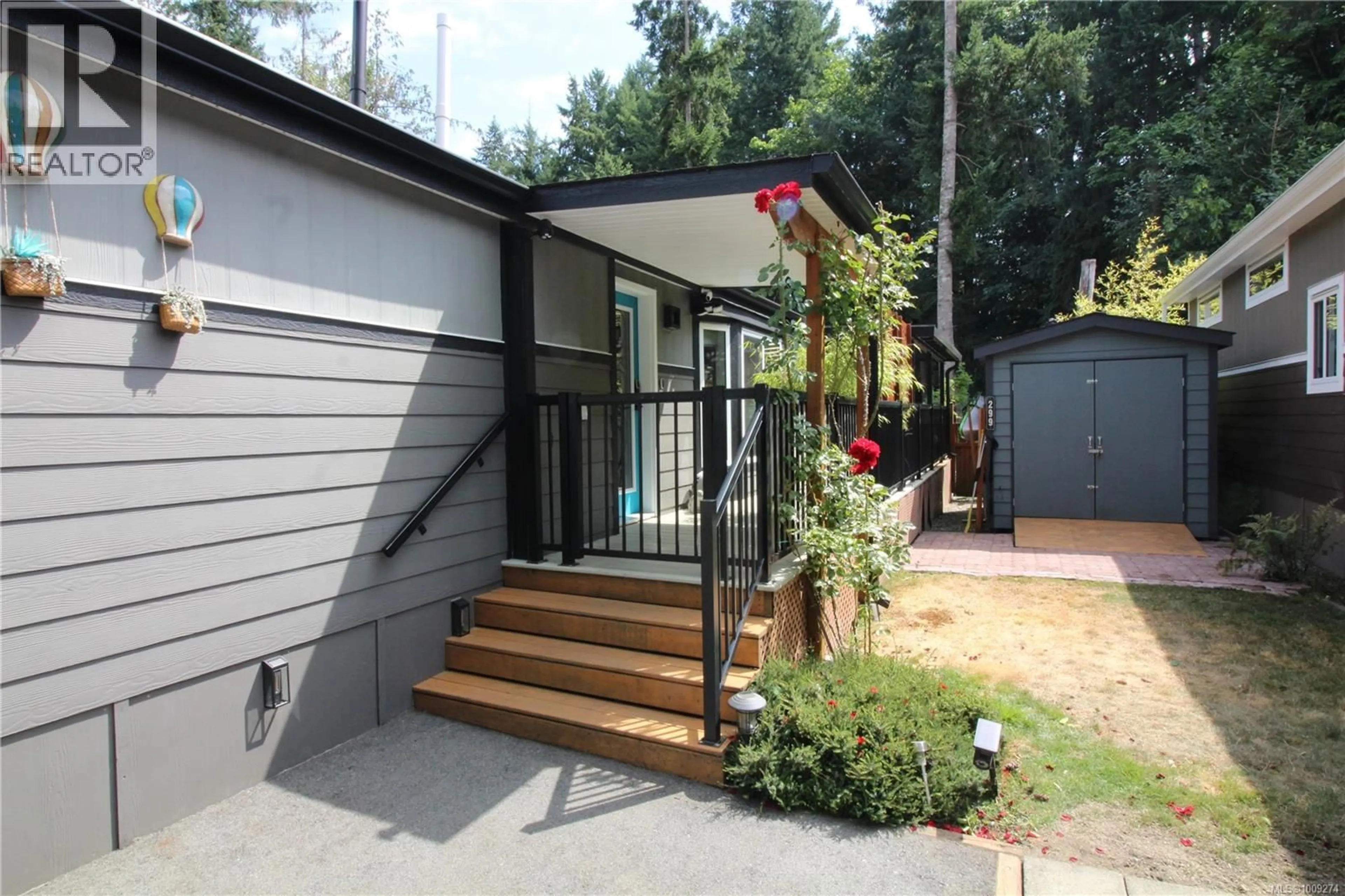 Home with vinyl exterior material, street for 299 - 3042 RIVER ROAD, Chemainus British Columbia V0R1K3