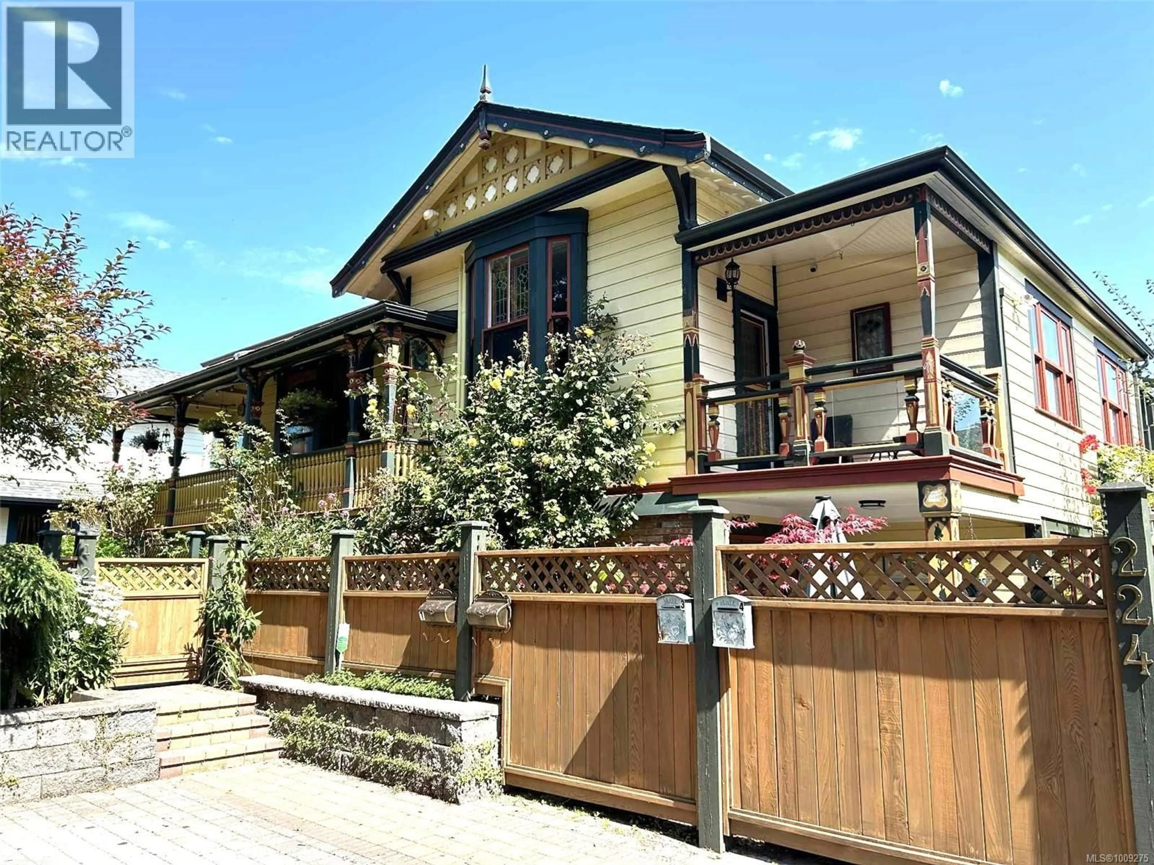 Unknown for 1 - 224 SUPERIOR STREET, Victoria British Columbia V8V1T3