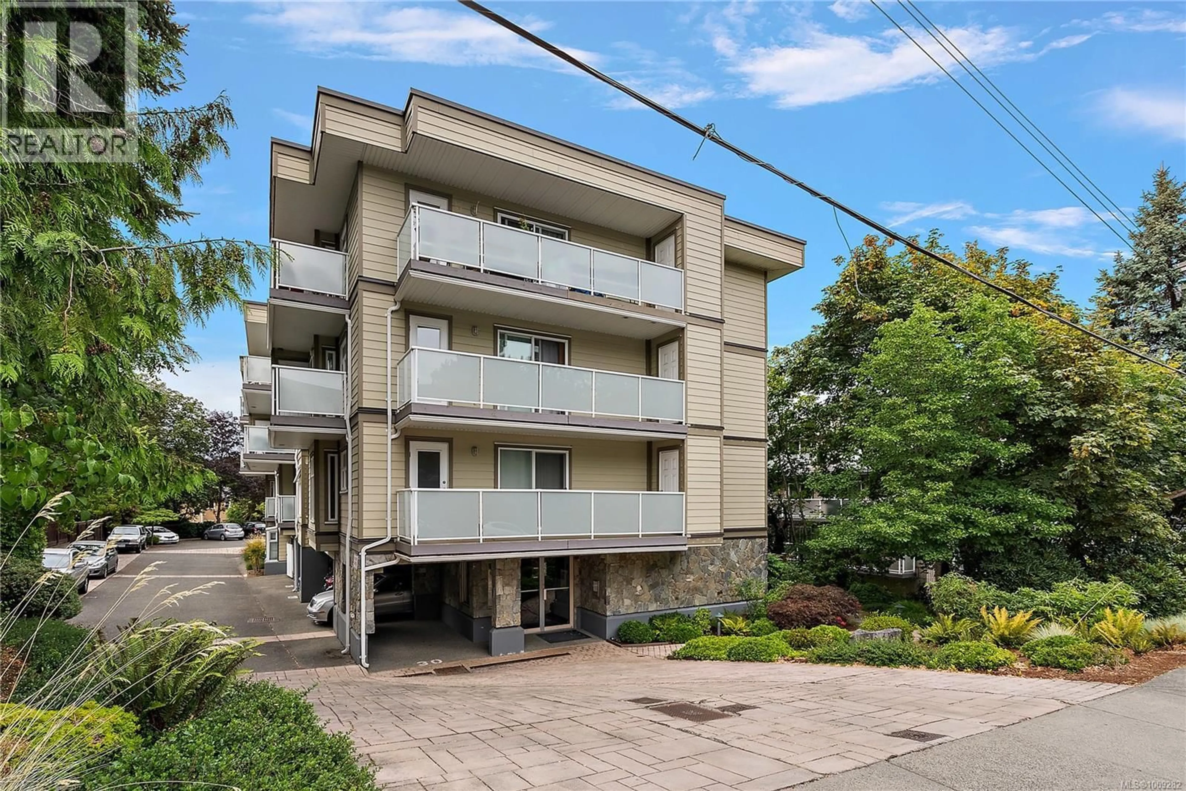 Patio, unknown for 403 - 3230 GLASGOW AVENUE, Saanich British Columbia V8X1M2