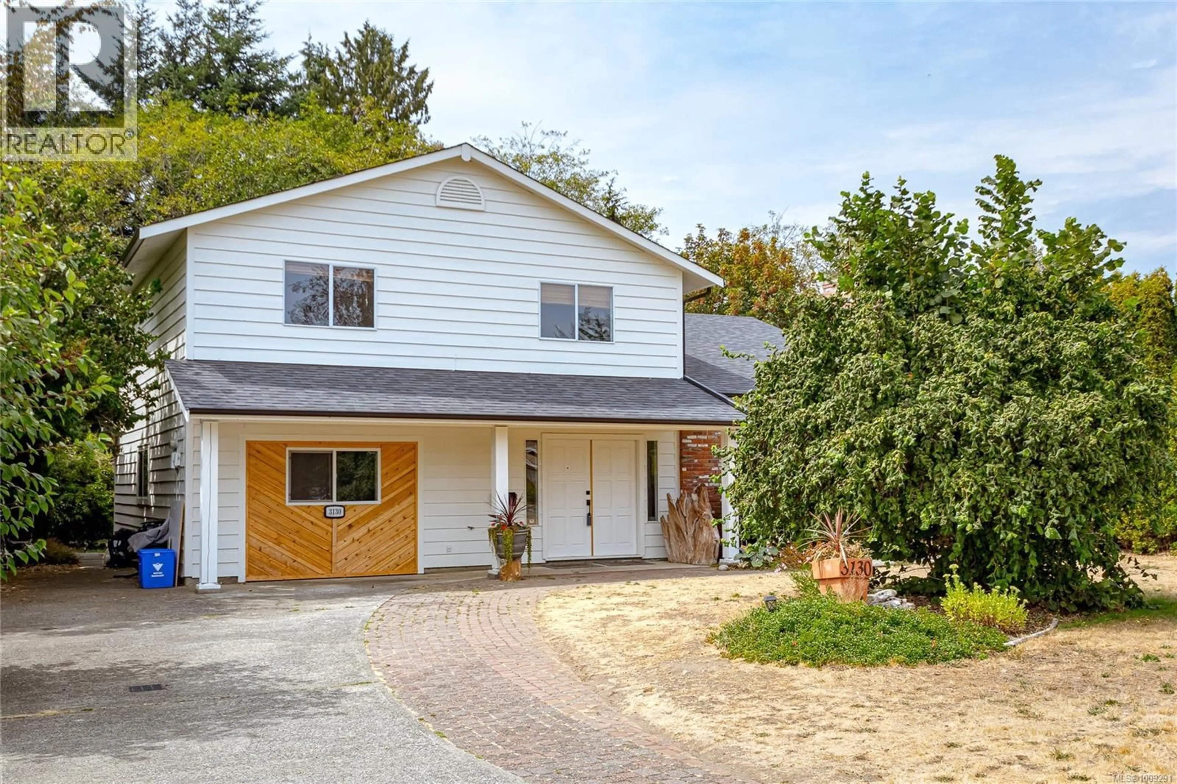 Home with vinyl exterior material, street for 3130 FLANNAGAN PLACE, Colwood British Columbia V9B5K7