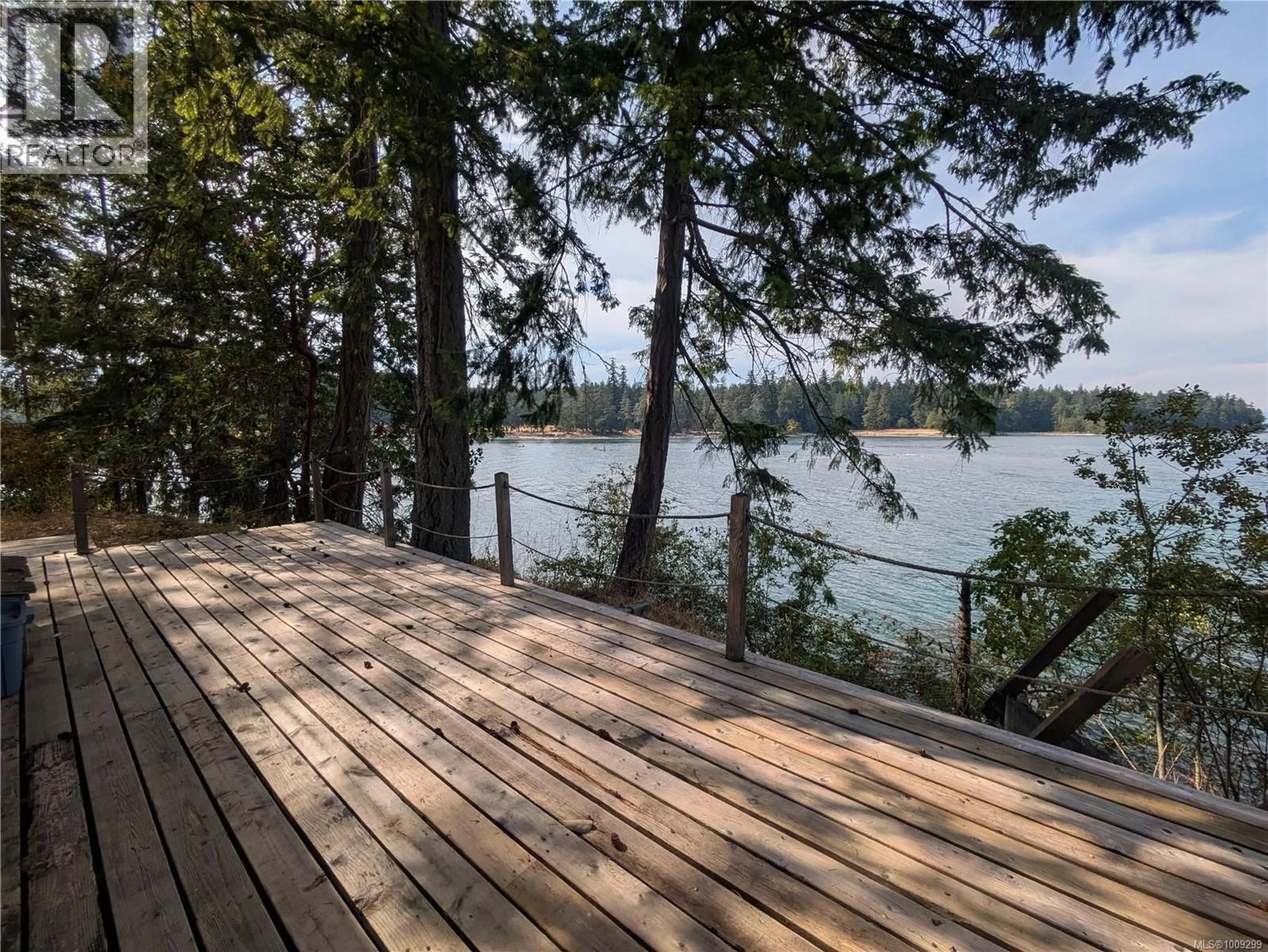 Patio, water/lake/river/ocean view for 54 PIRATES LANE, Protection Island British Columbia V9R6R1
