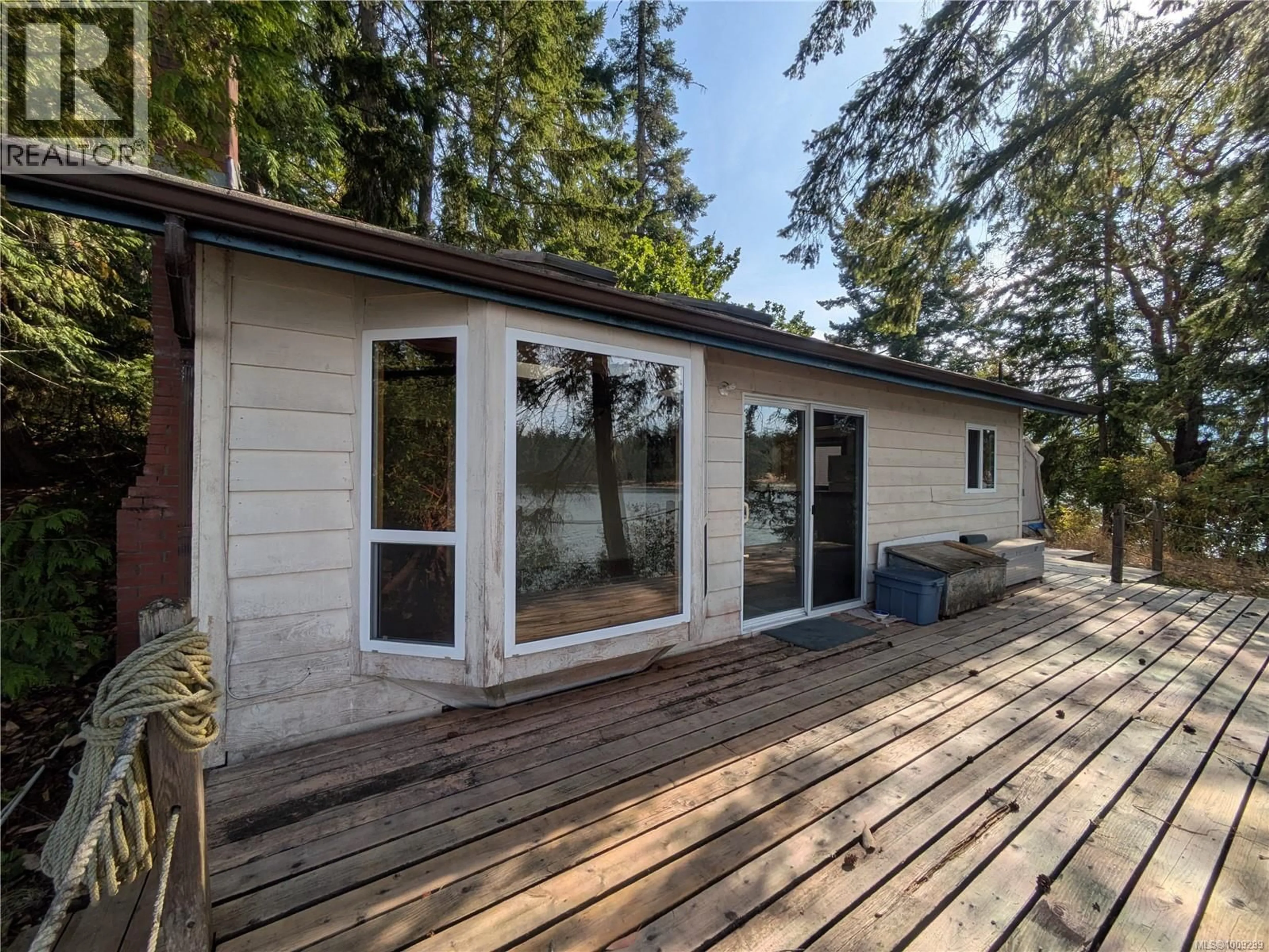 Patio, water/lake/river/ocean view for 54 PIRATES LANE, Protection Island British Columbia V9R6R1
