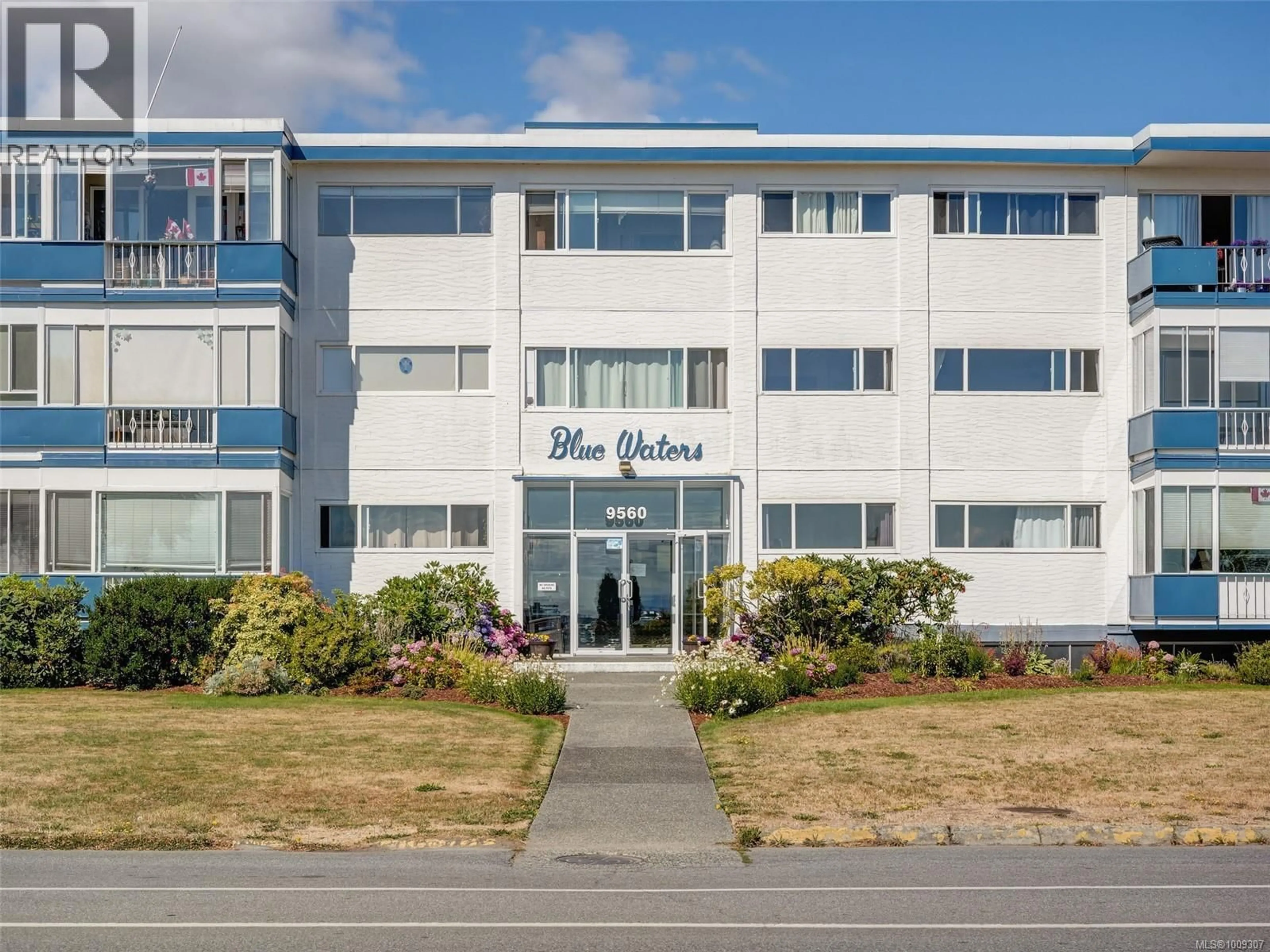 A pic from outside/outdoor area/front of a property/back of a property/a pic from drone, building for 308 - 9560 FIFTH STREET, Sidney British Columbia V8L2W5
