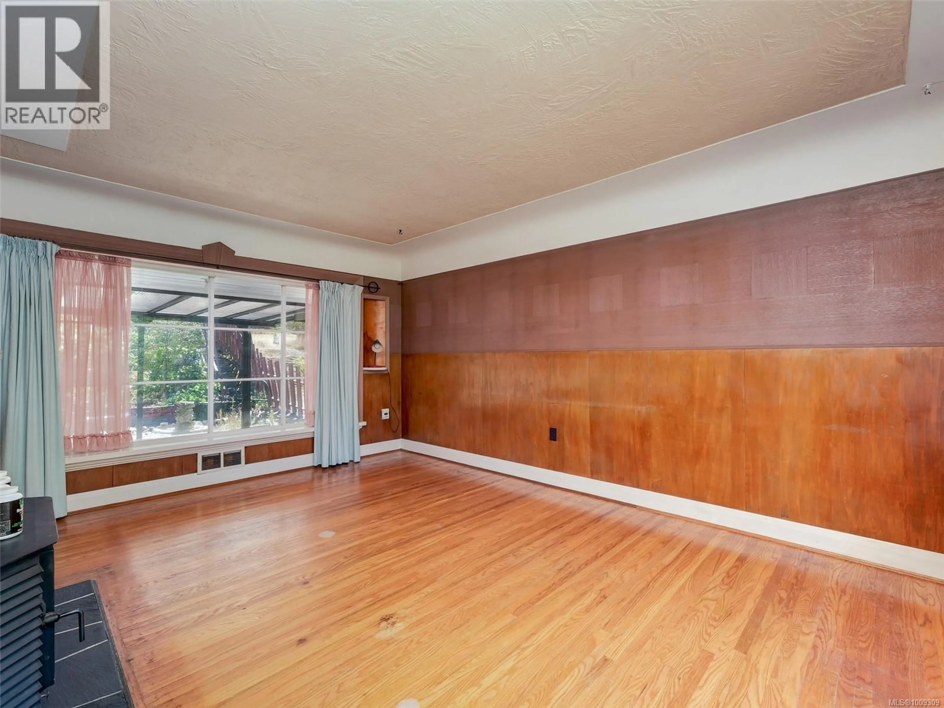 A pic of a room for 1233 TATTERSALL DRIVE, Saanich British Columbia V8P1Y8