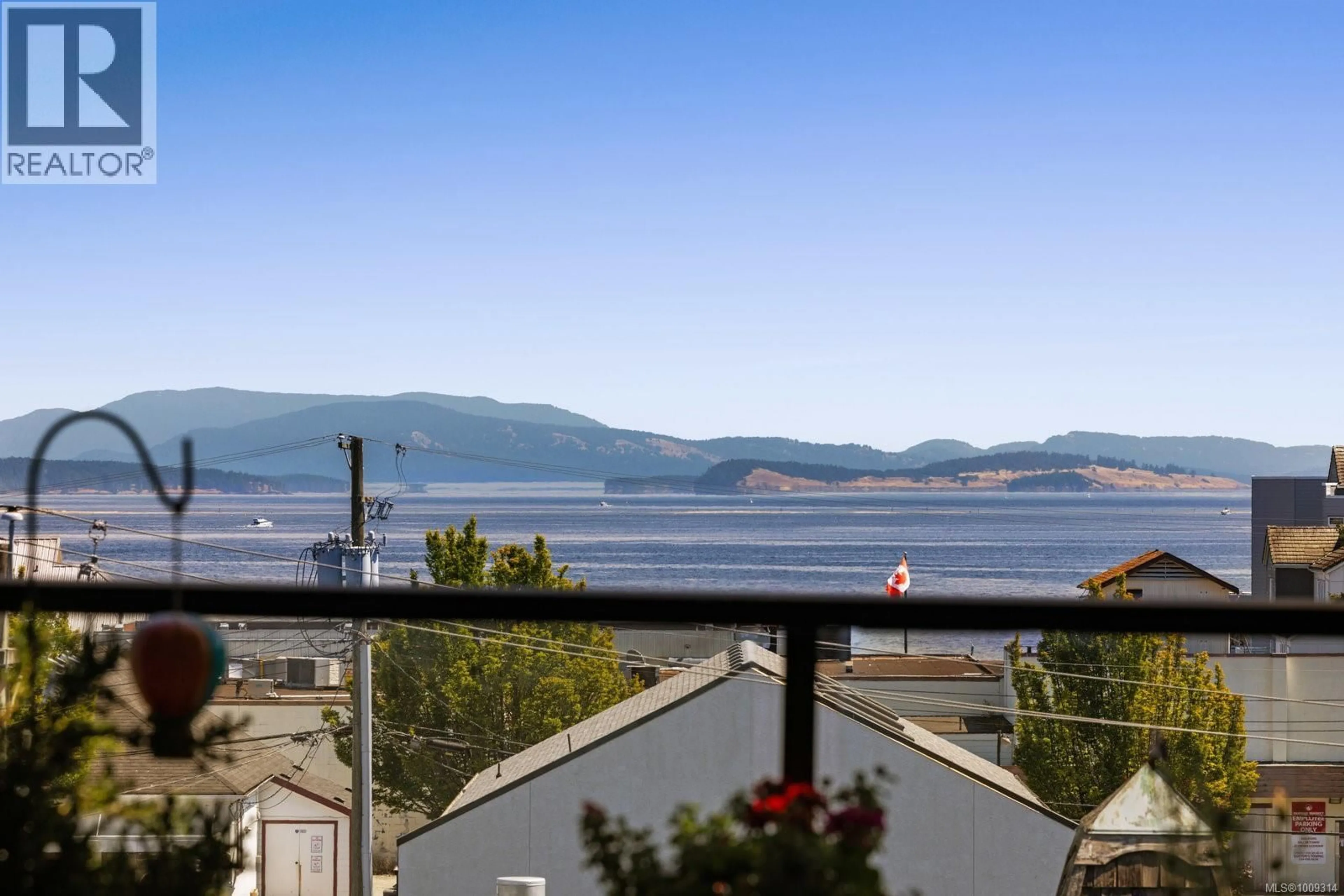 Balcony in the apartment, water/lake/river/ocean view for 502 - 9775 FOURTH STREET, Sidney British Columbia V8L2Z8