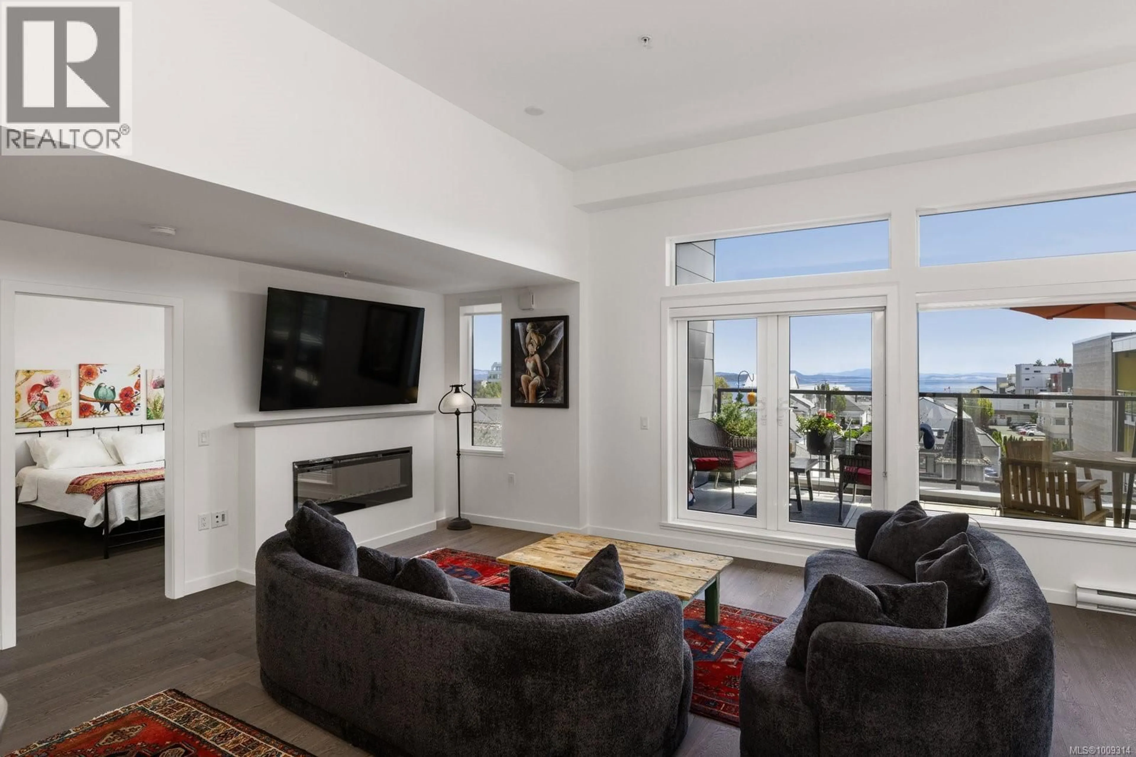 Living room with furniture, unknown for 502 - 9775 FOURTH STREET, Sidney British Columbia V8L2Z8