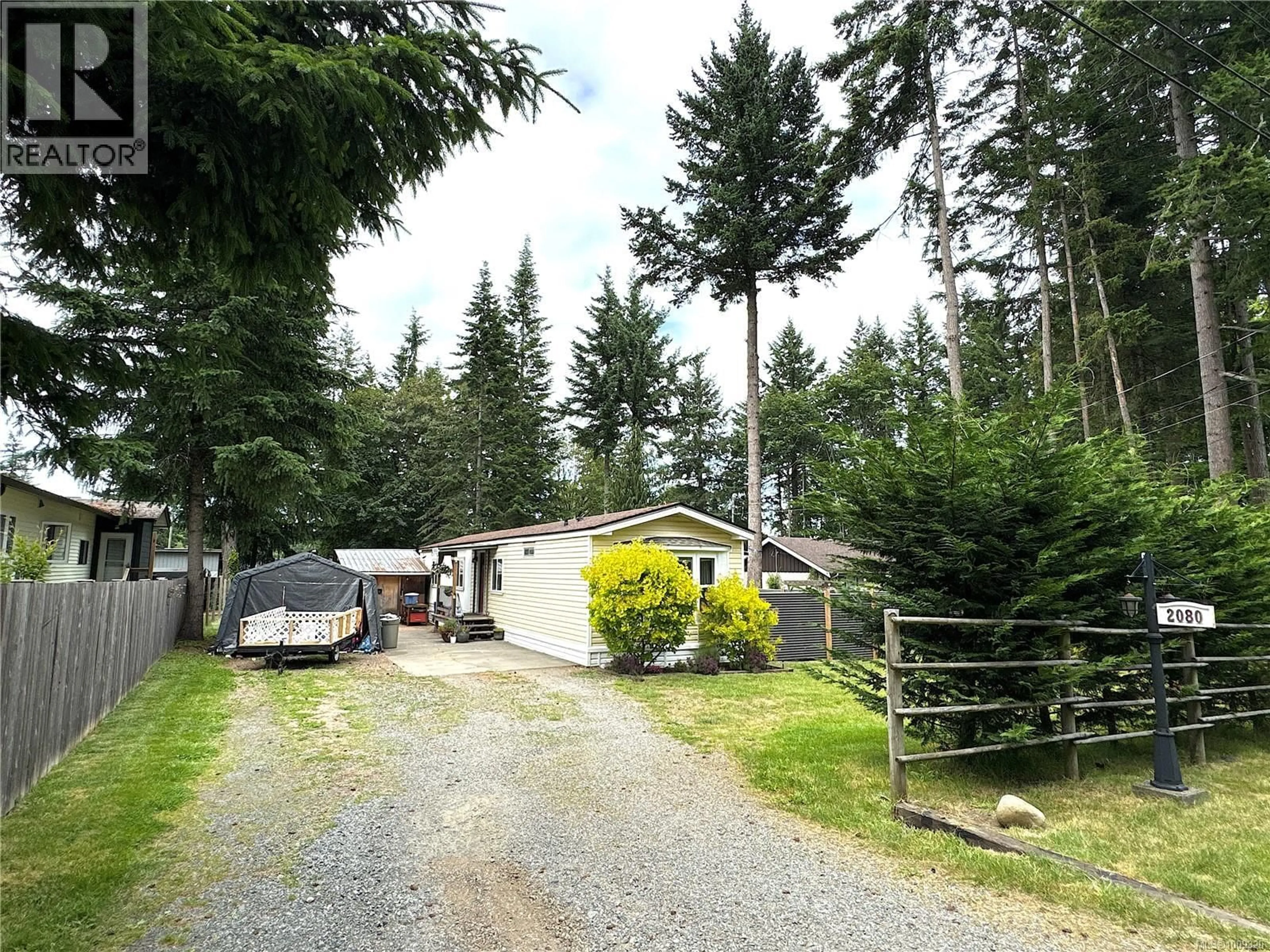 A pic from outside/outdoor area/front of a property/back of a property/a pic from drone, unknown for 2080 HECTOR ROAD, Comox British Columbia V9N5N1