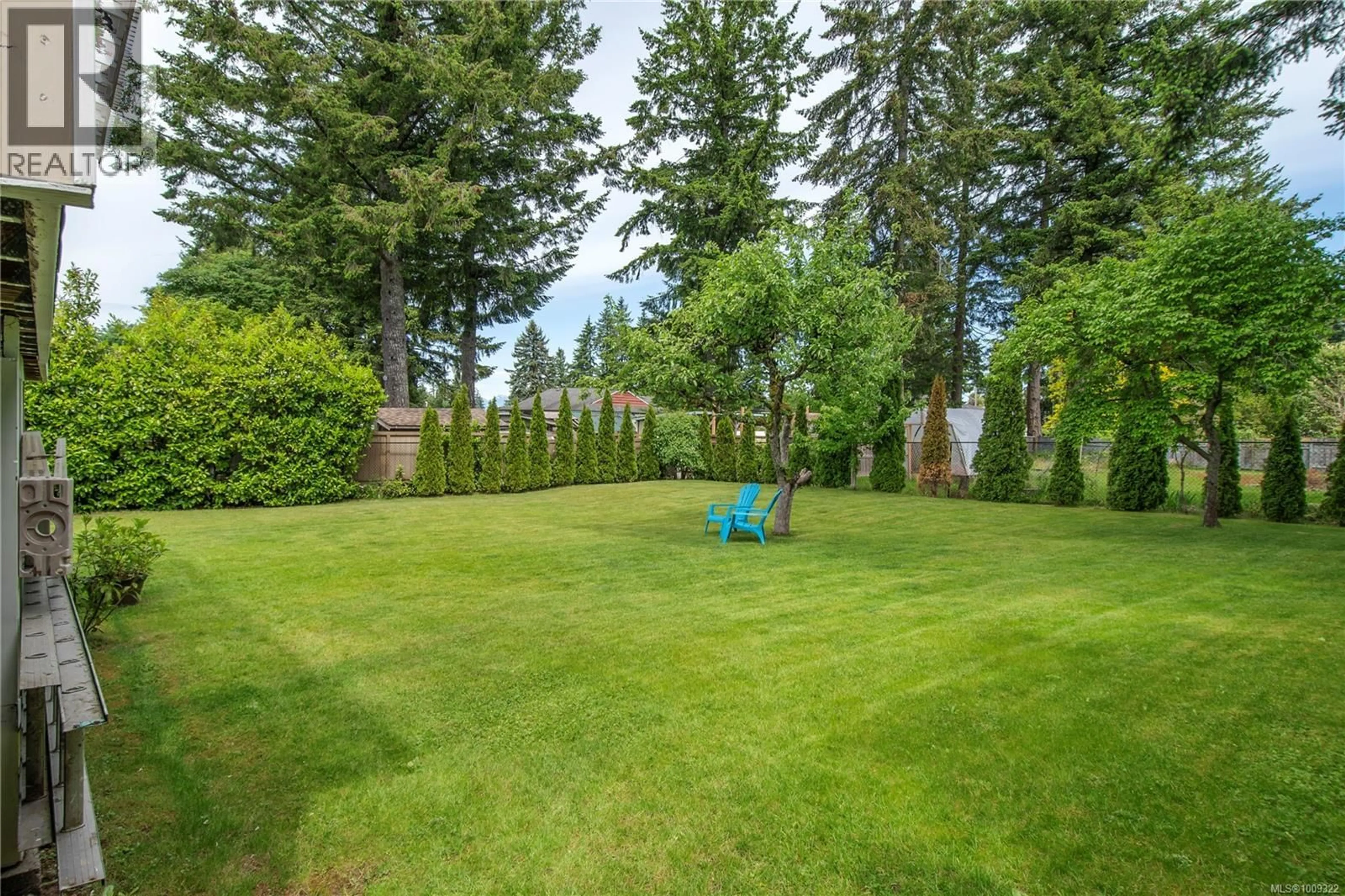 Patio, forest/trees view for 183 DOGWOOD STREET SOUTH, Campbell River British Columbia V9W2X5