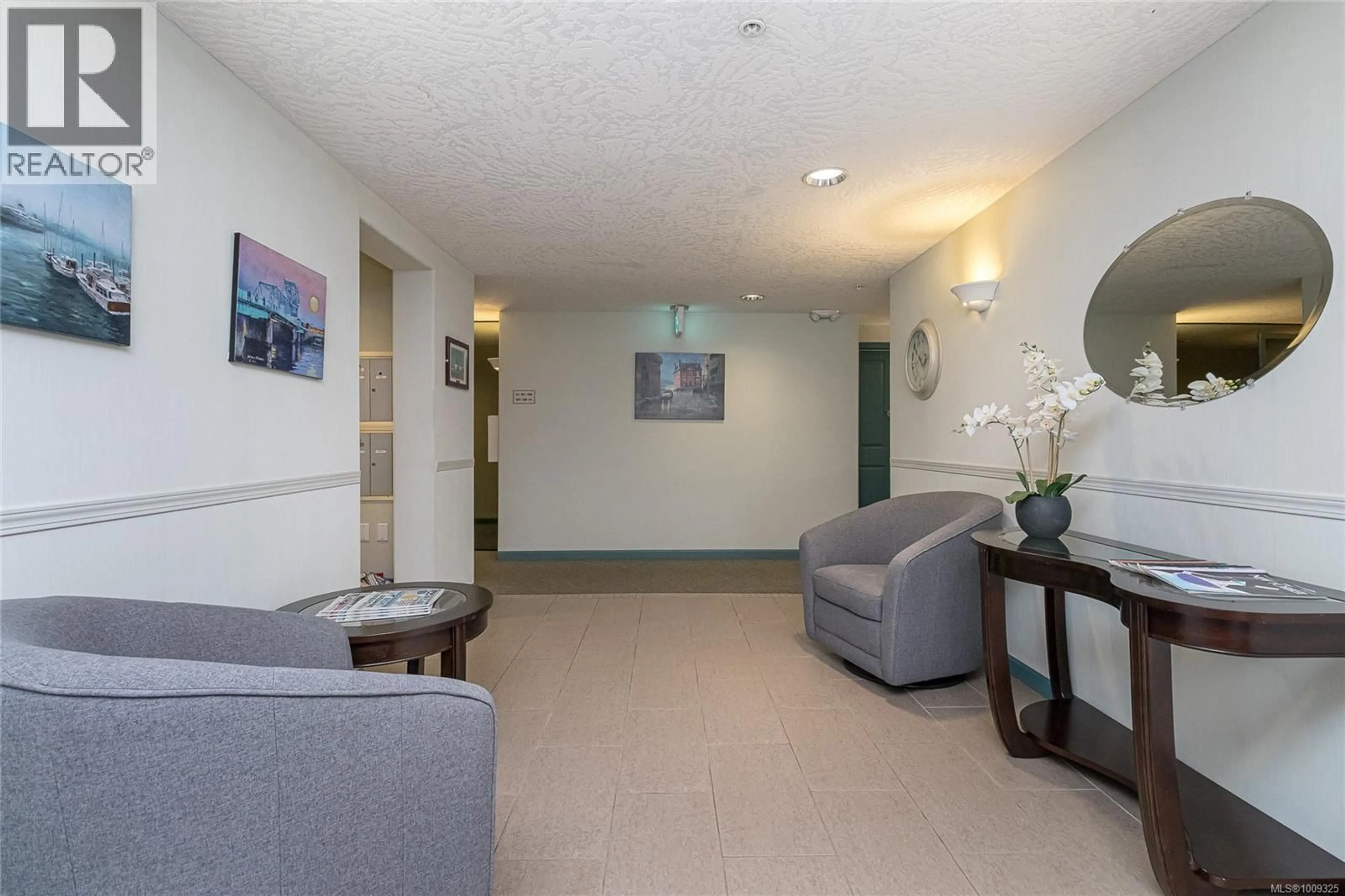 Lobby for 205 - 1100 UNION ROAD, Saanich British Columbia V8P2J3