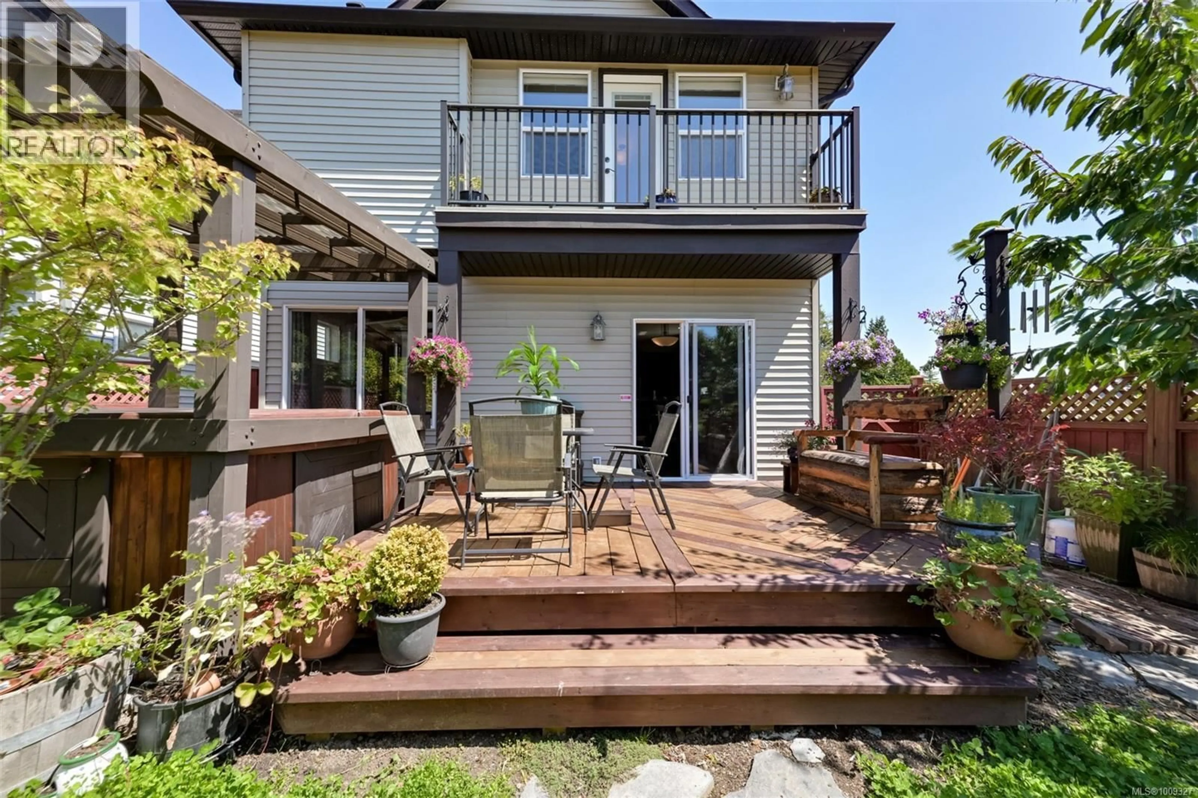 Patio, street for 2068 SOLENT ROAD NORTH, Sooke British Columbia V9Z0Z1